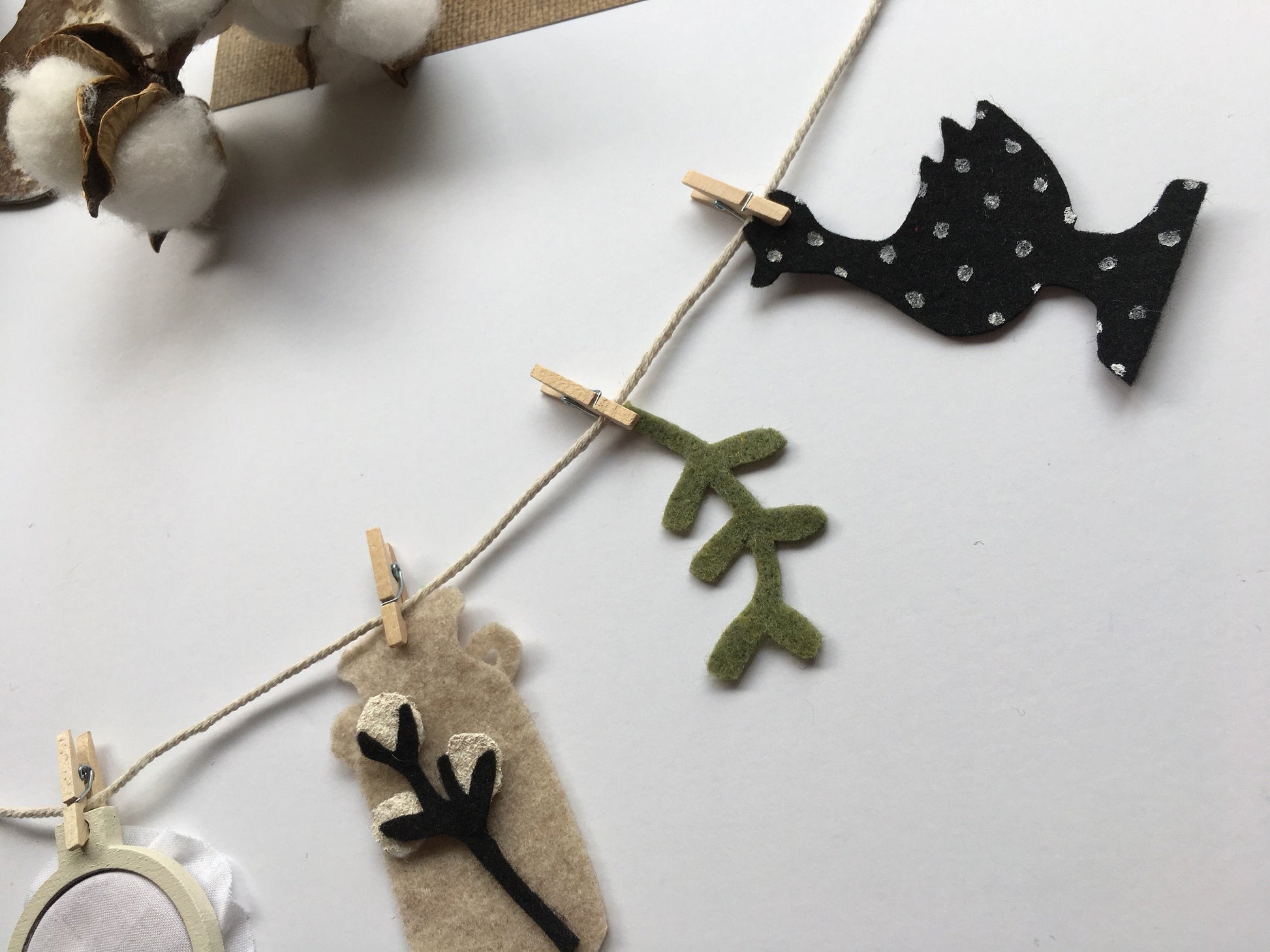 Farmhouse Miniature Felt Clothesline Garland Banner Bunting Decoration