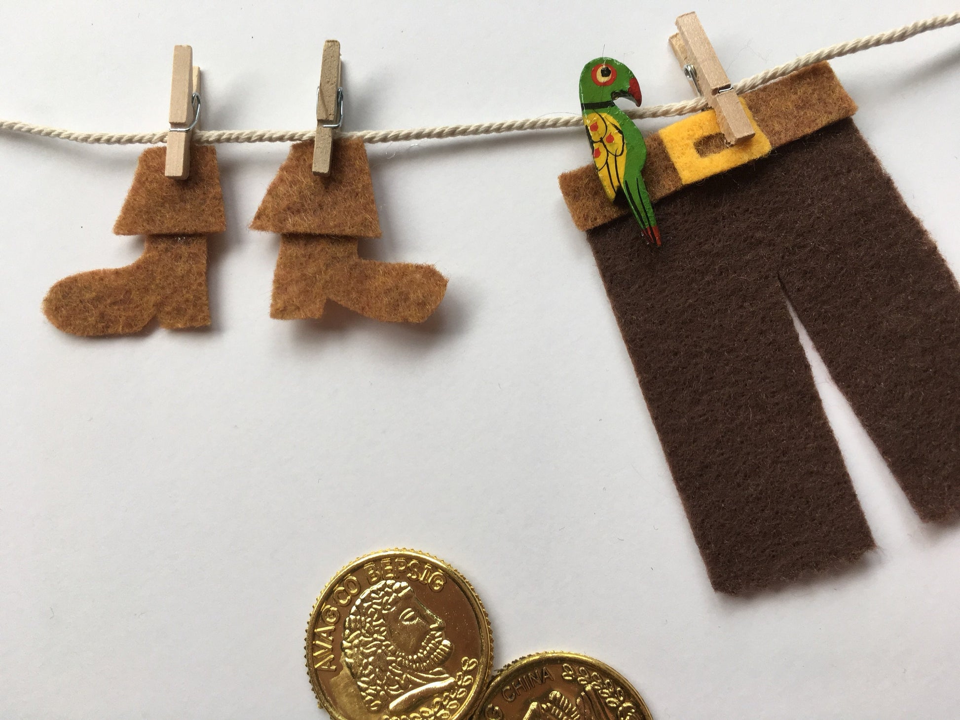 Pirate Miniature Felt Clothesline Garland Decoration Pirate Clothes Banner Bunting Pirate Party Decoration Party Supplies Pirate Map Parrot