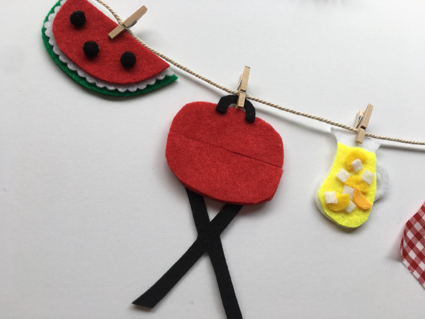Summer Barbeque Miniature Felt Clothesline Garland Wall Hanging Decoration