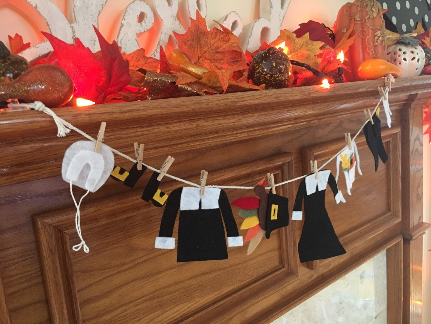 Thanksgiving Pilgrim Clothesline Holiday Decoration