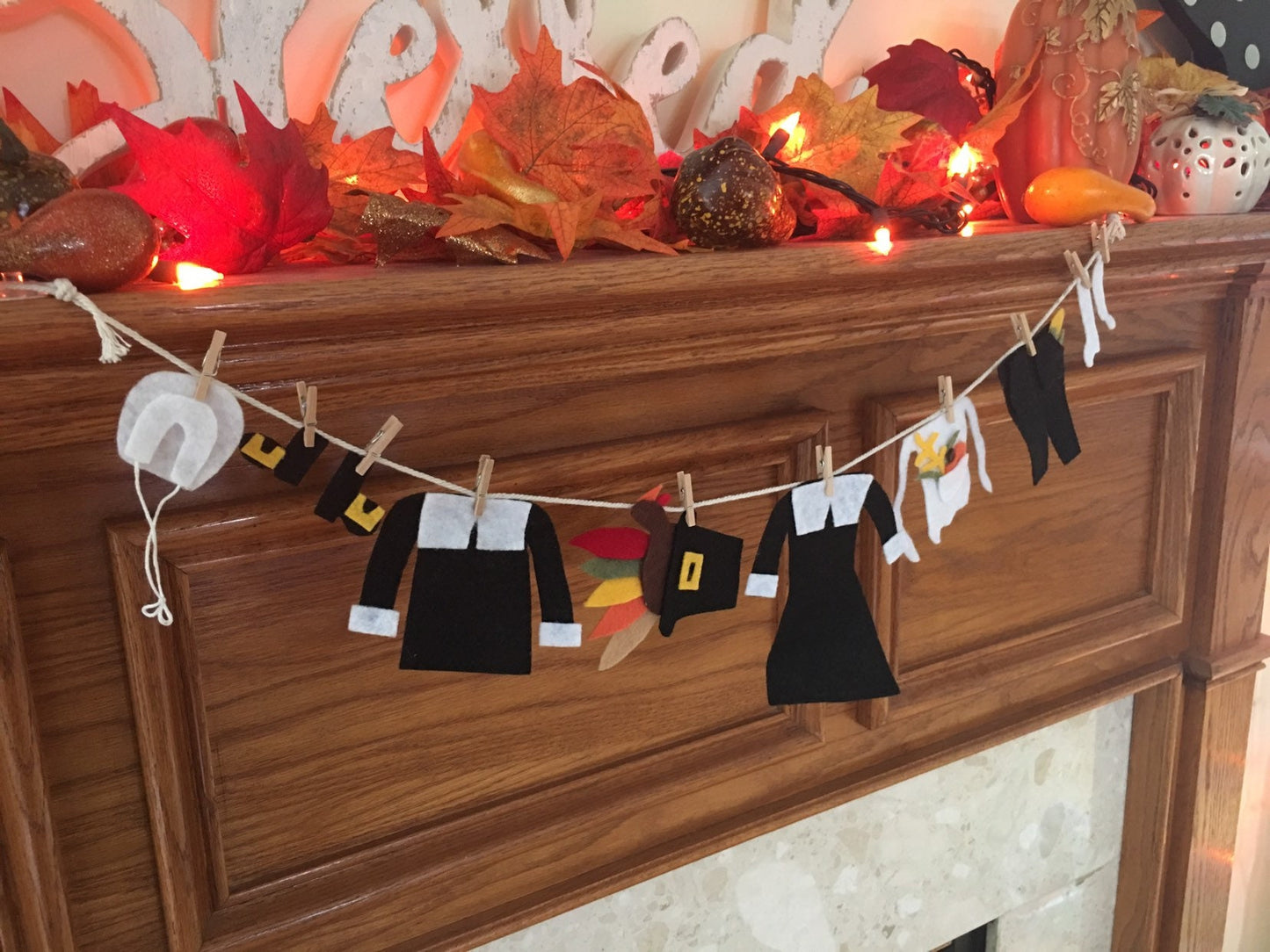 Thanksgiving Pilgrim Clothesline Holiday Decoration