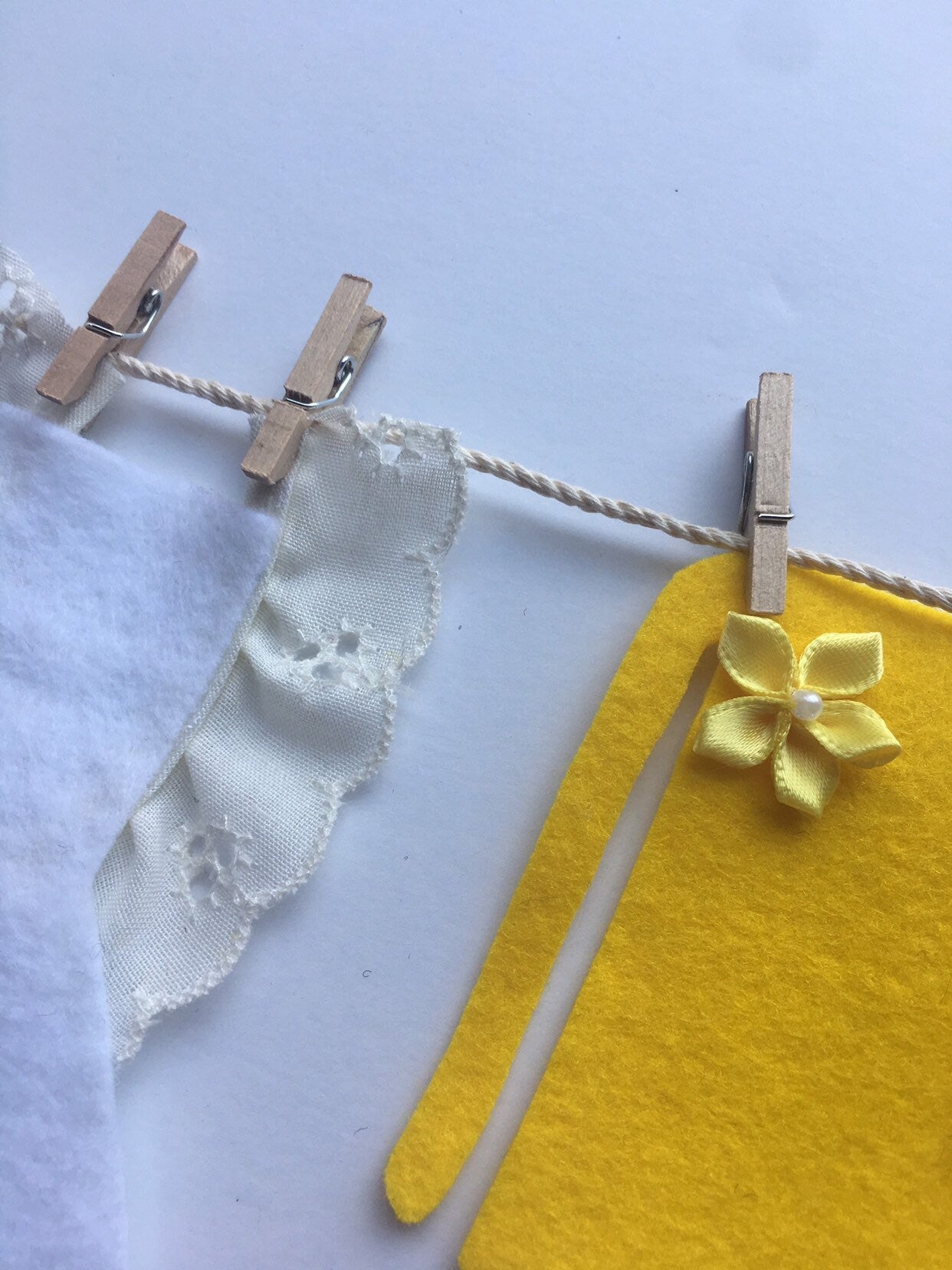 Mother's Aprons Miniature Felt Clothesline Banner Bunting Garland for Home Decor