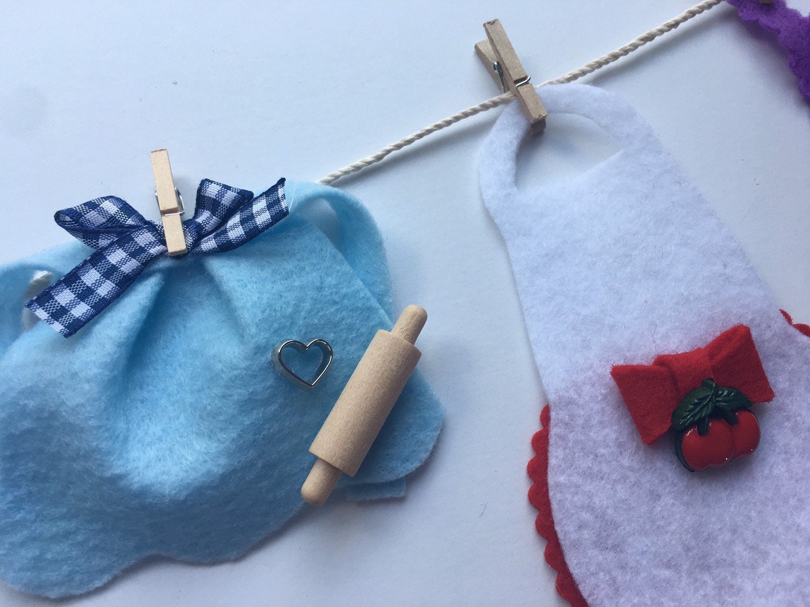 Mother's Aprons Miniature Felt Clothesline Banner Bunting Garland for Home Decor