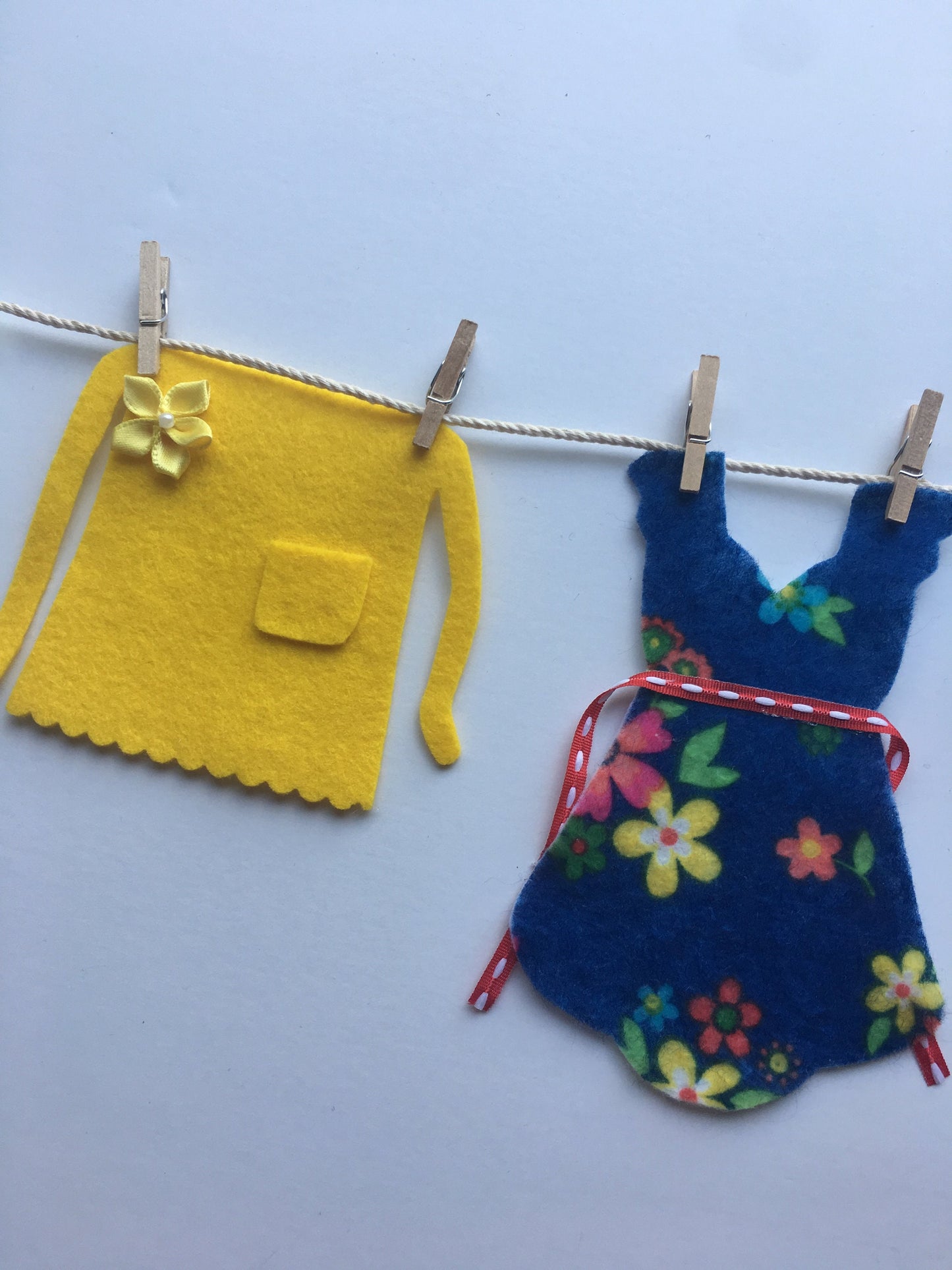 Mother's Aprons Miniature Felt Clothesline Banner Bunting Garland for Home Decor