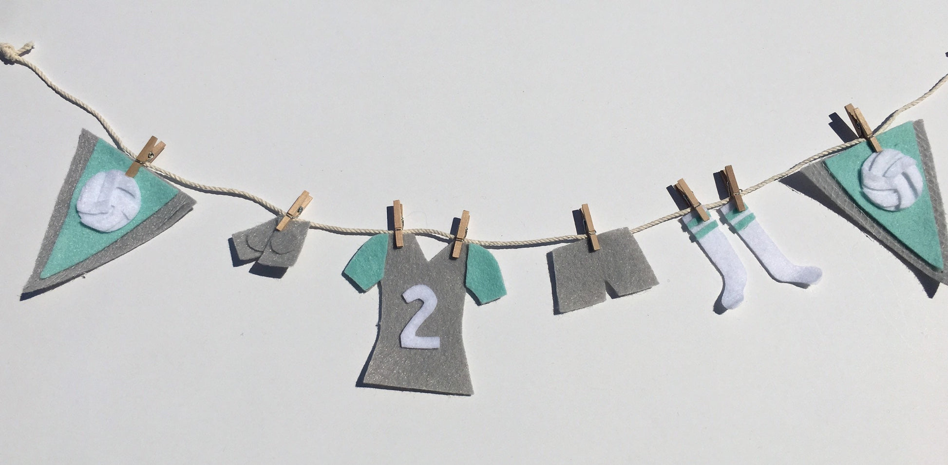 Miniature Felt Volleyball Player's Clothesline Decoration Vollyball Banner Bunting Garland Wall Hanging