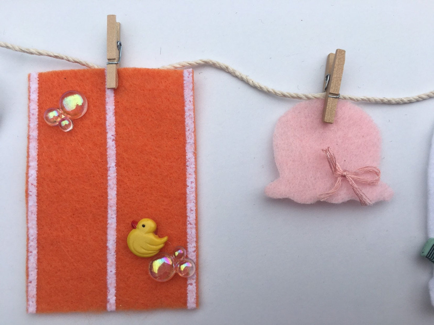 Bath Time Bathroom Miniature Felt Clothesline Banner Garland Bunting Decoration Wall Hanging