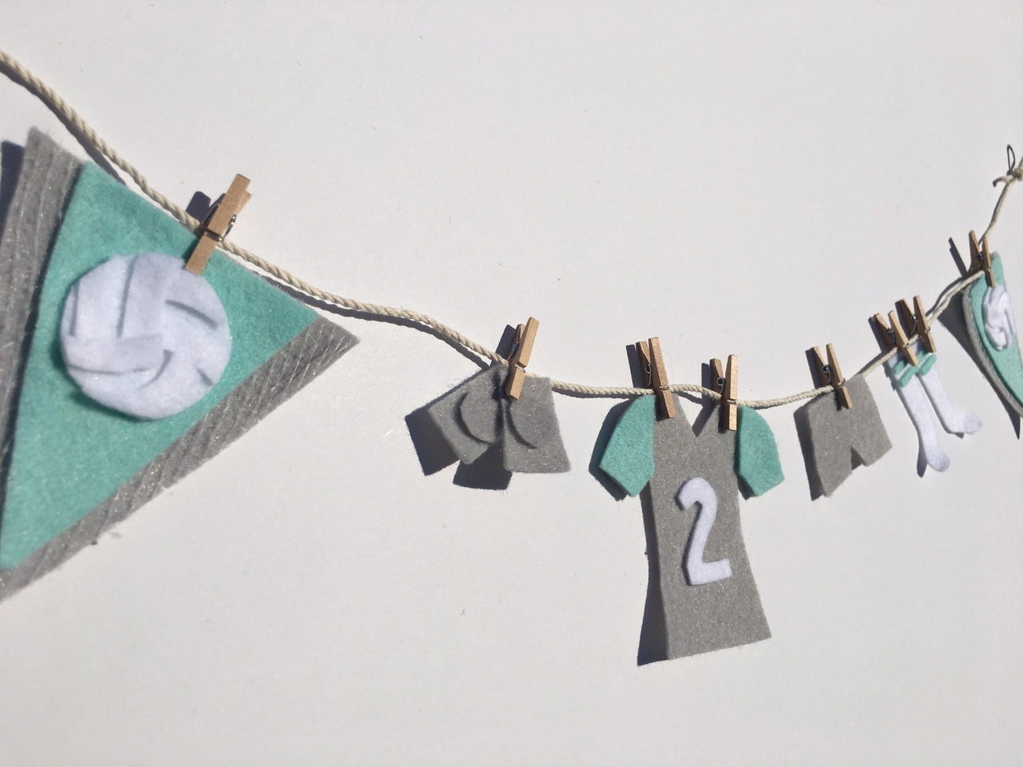 Miniature Felt Volleyball Player's Clothesline Decoration Vollyball Banner Bunting Garland Wall Hanging
