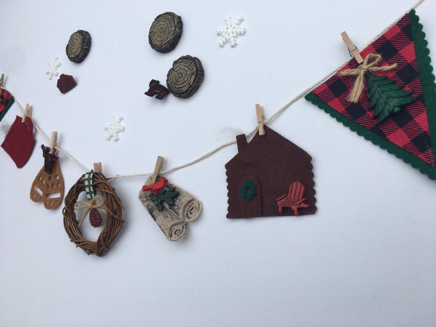 Cozy Cabin in the Woods Miniature Winter Christmas Banner Clothesline Bunting Garland Decoration