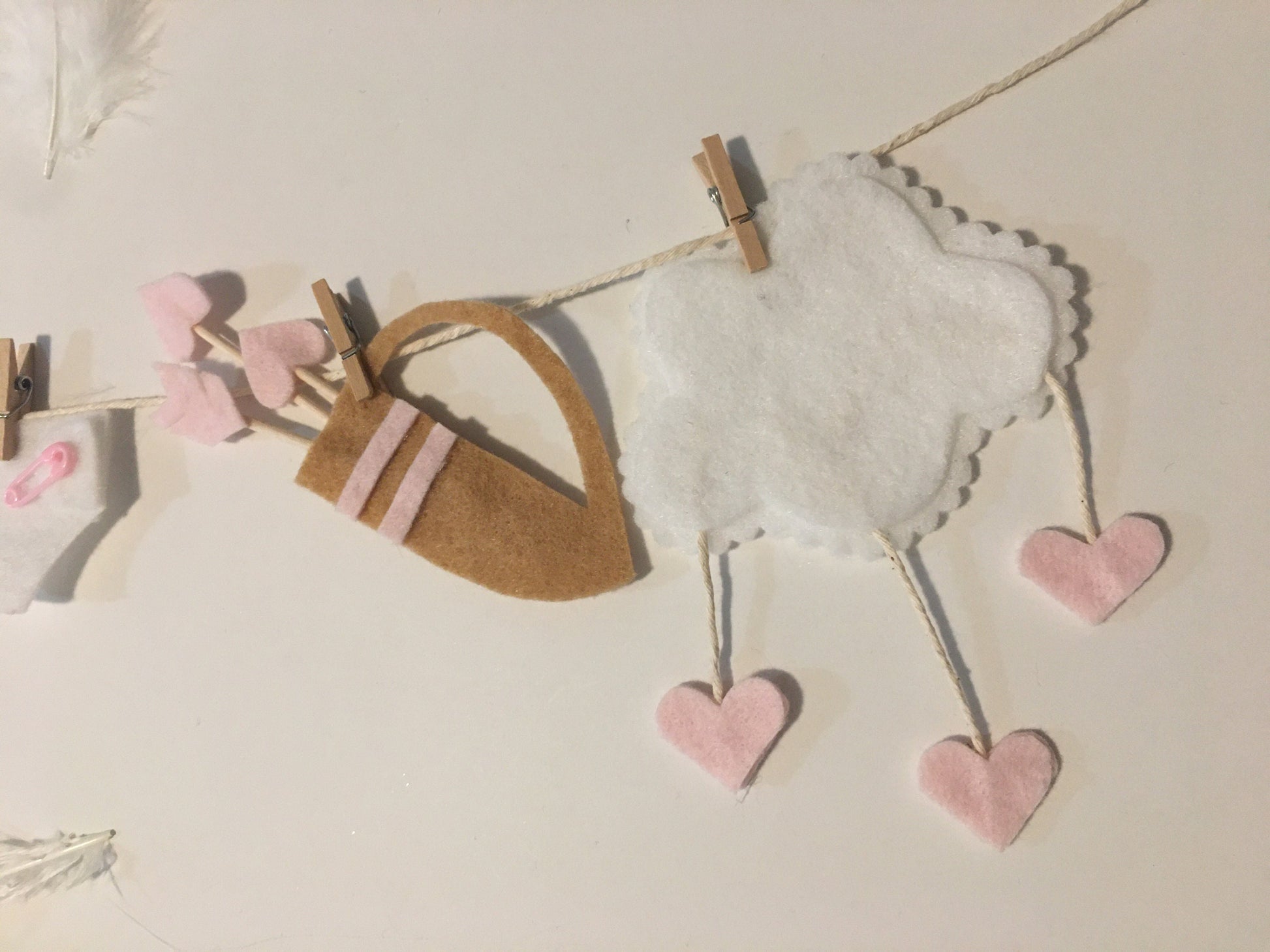 Cupid’s Clothesline Felt Miniature Banner Garland Bunting Wall Hanging Valentine’s Day Decoration