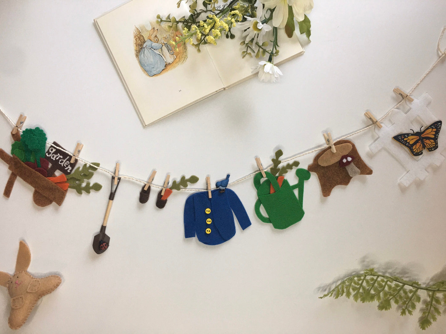 Peter Rabbit Miniature Felt Clothesline Banner Garland Bunting Wall Hanging Decoration