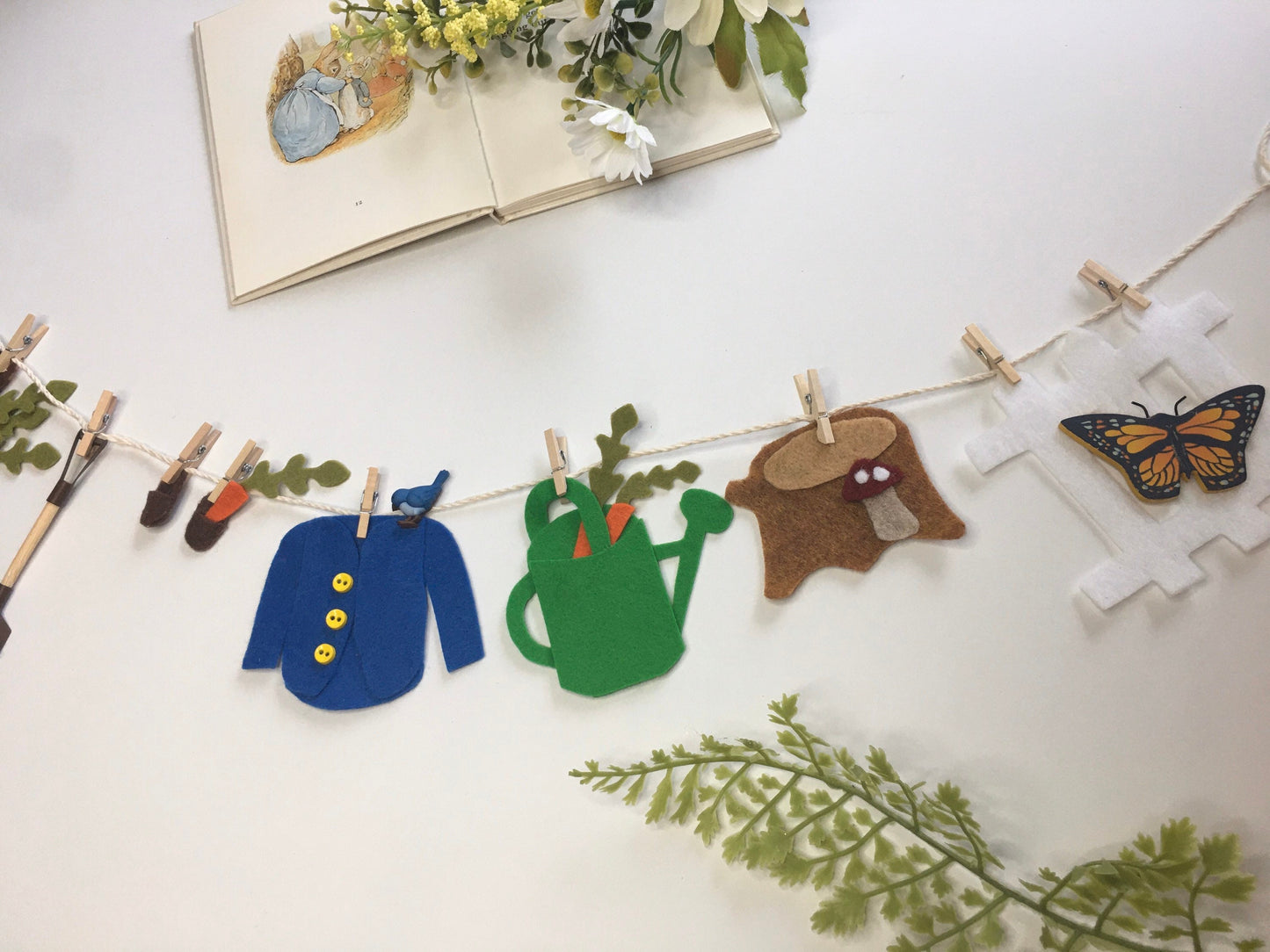 Peter Rabbit Miniature Felt Clothesline Banner Garland Bunting Wall Hanging Decoration