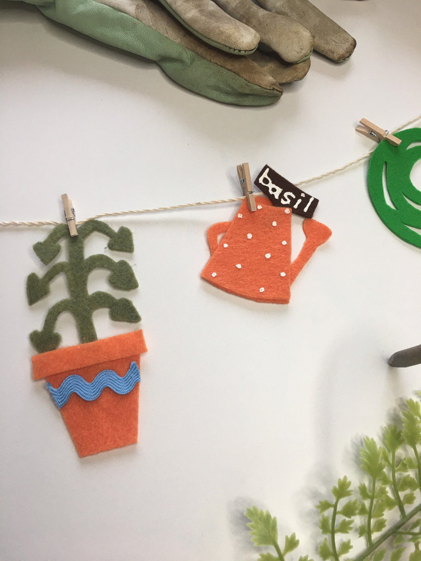 Gardening Miniature Felt Clothesline Banner Garland Bunting Decoration