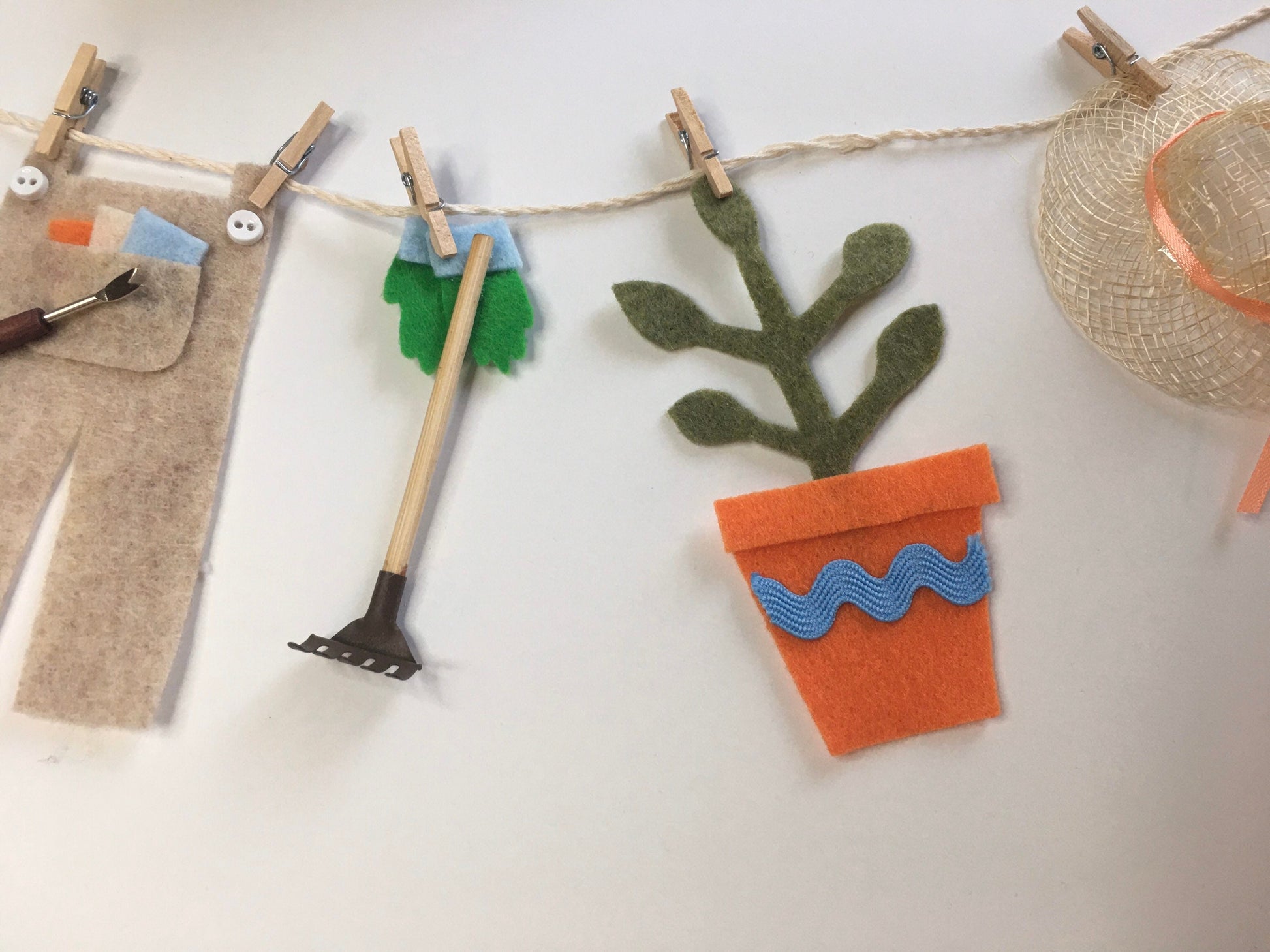 Gardening Miniature Felt Clothesline Banner Garland Bunting Decoration