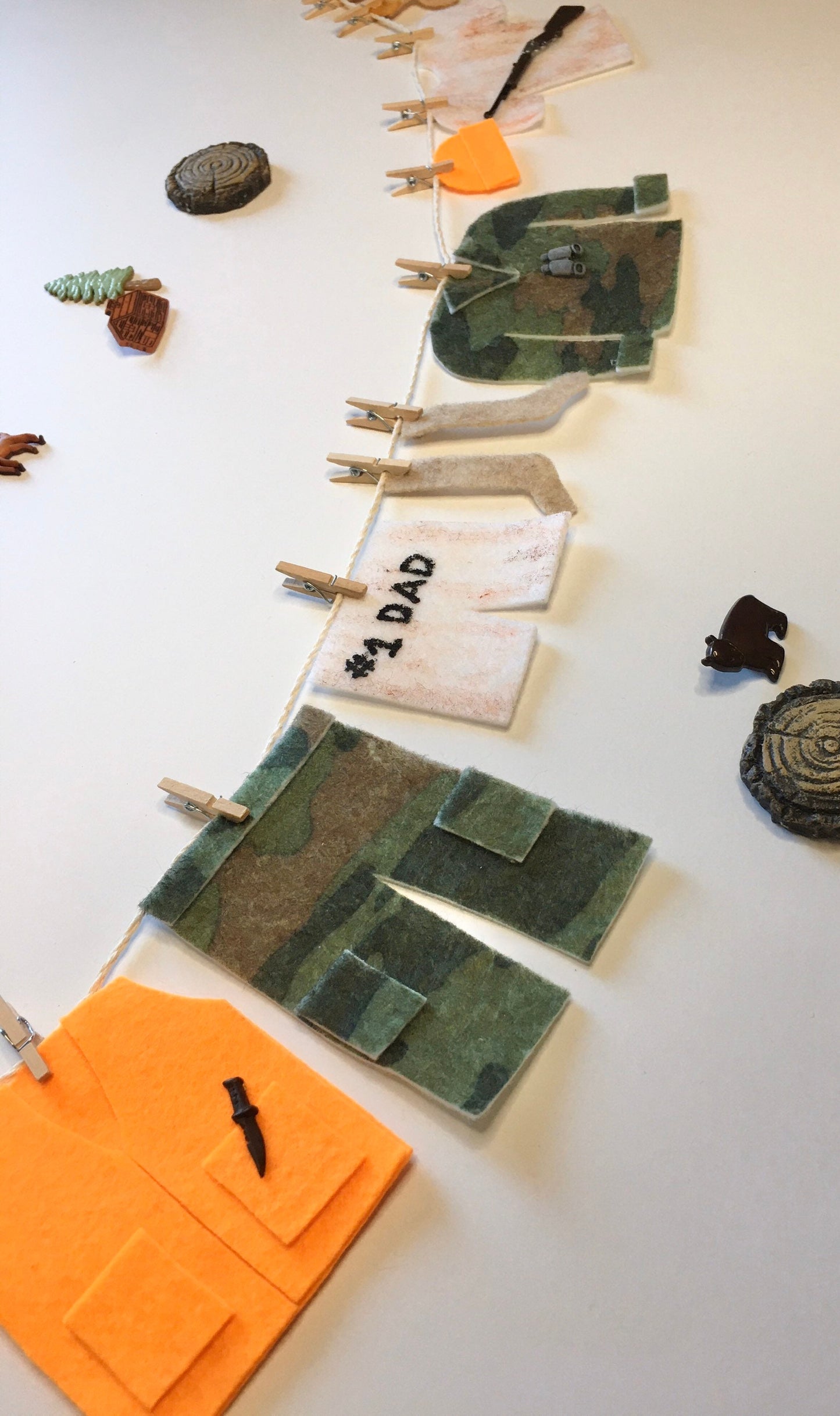 Handcrafted Hunting Enthusiast Clothesline Banner - Perfect Gift for Outdoor Enthusiasts!