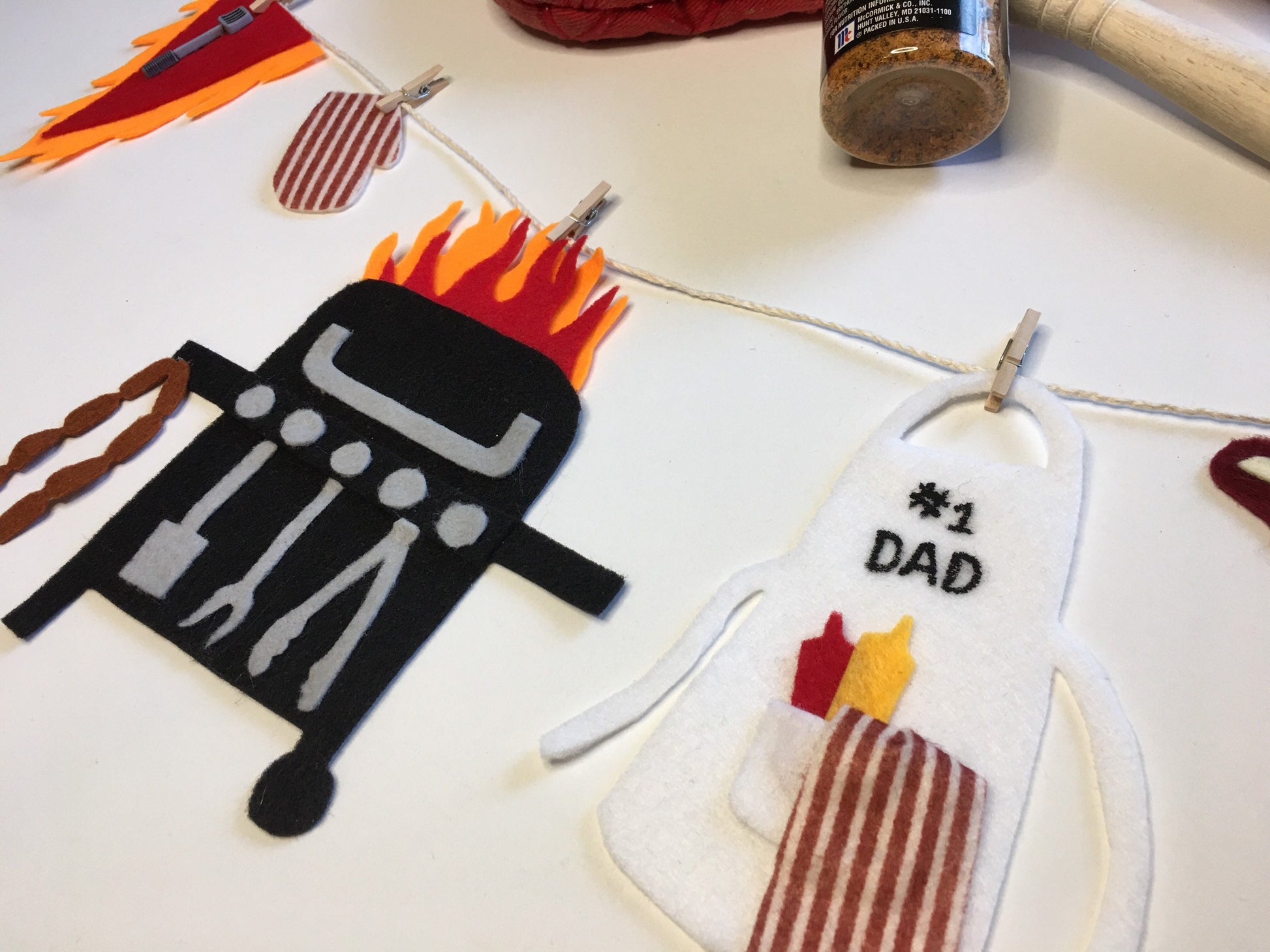 Grilling Master Barbecue Miniature Felt Clothesline Banner Garland Bunting Wall Hanging Decoration for Father’s Day