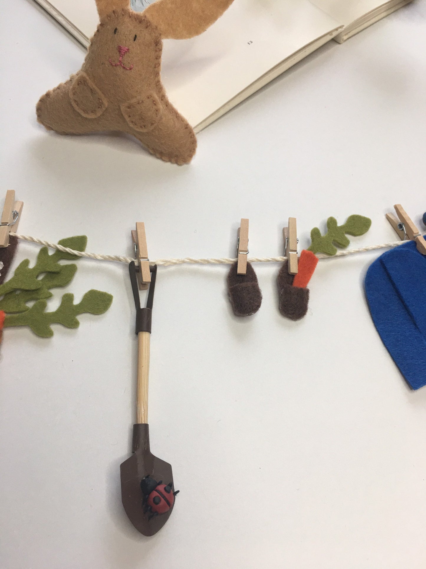 Peter Rabbit Miniature Felt Clothesline Banner Garland Bunting Wall Hanging Decoration