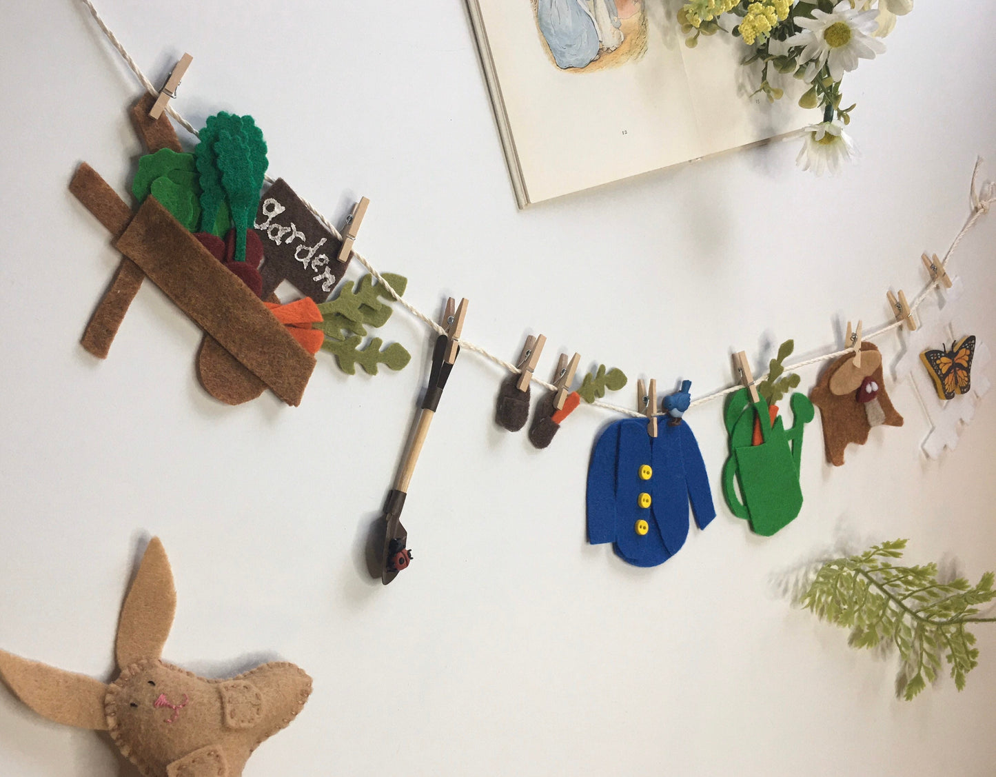 Peter Rabbit Miniature Felt Clothesline Banner Garland Bunting Wall Hanging Decoration