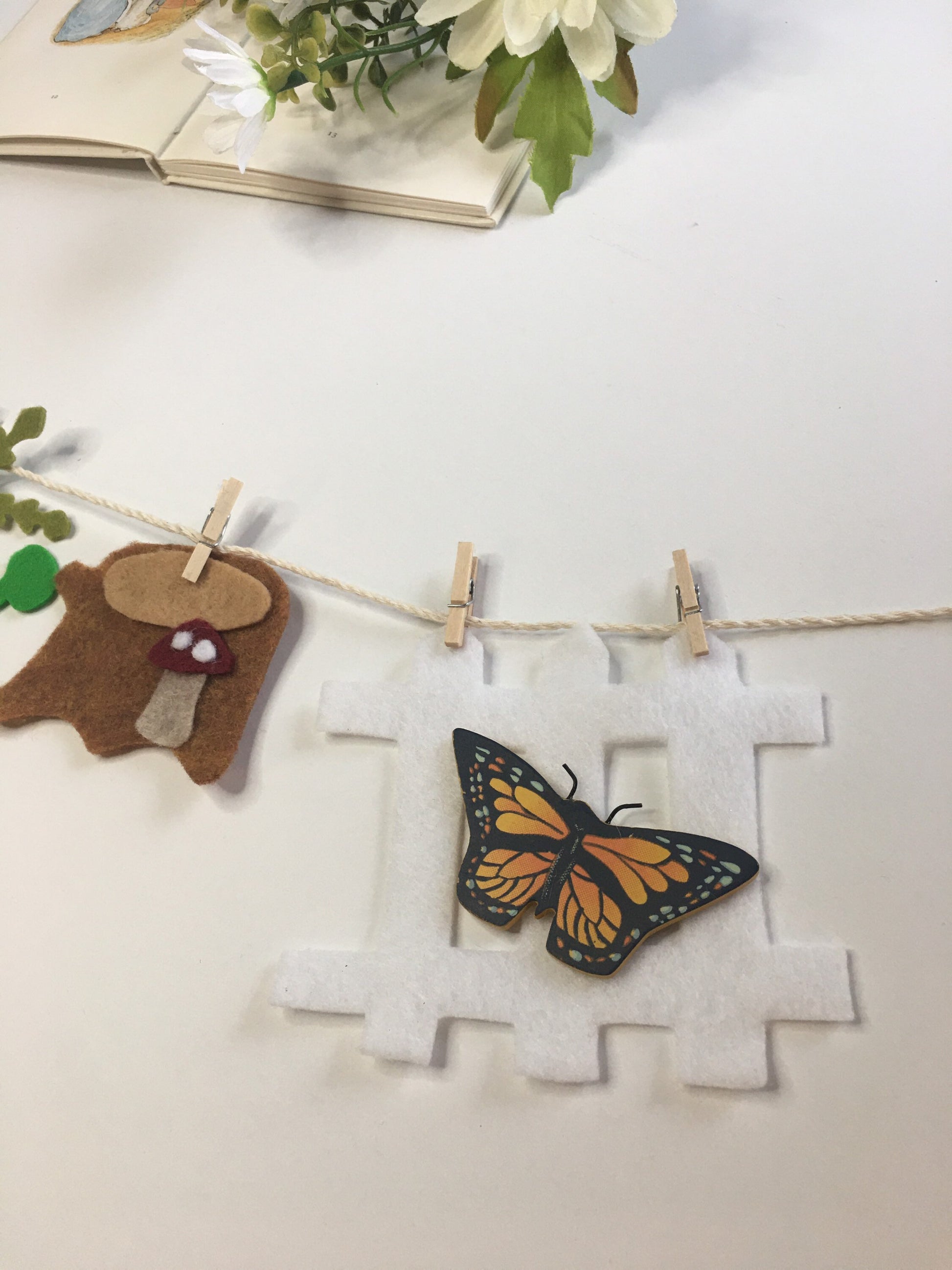 Peter Rabbit Miniature Felt Clothesline Banner Garland Bunting Wall Hanging Decoration