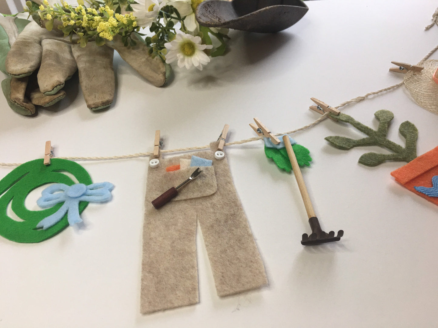 Gardening Miniature Felt Clothesline Banner Garland Bunting Decoration