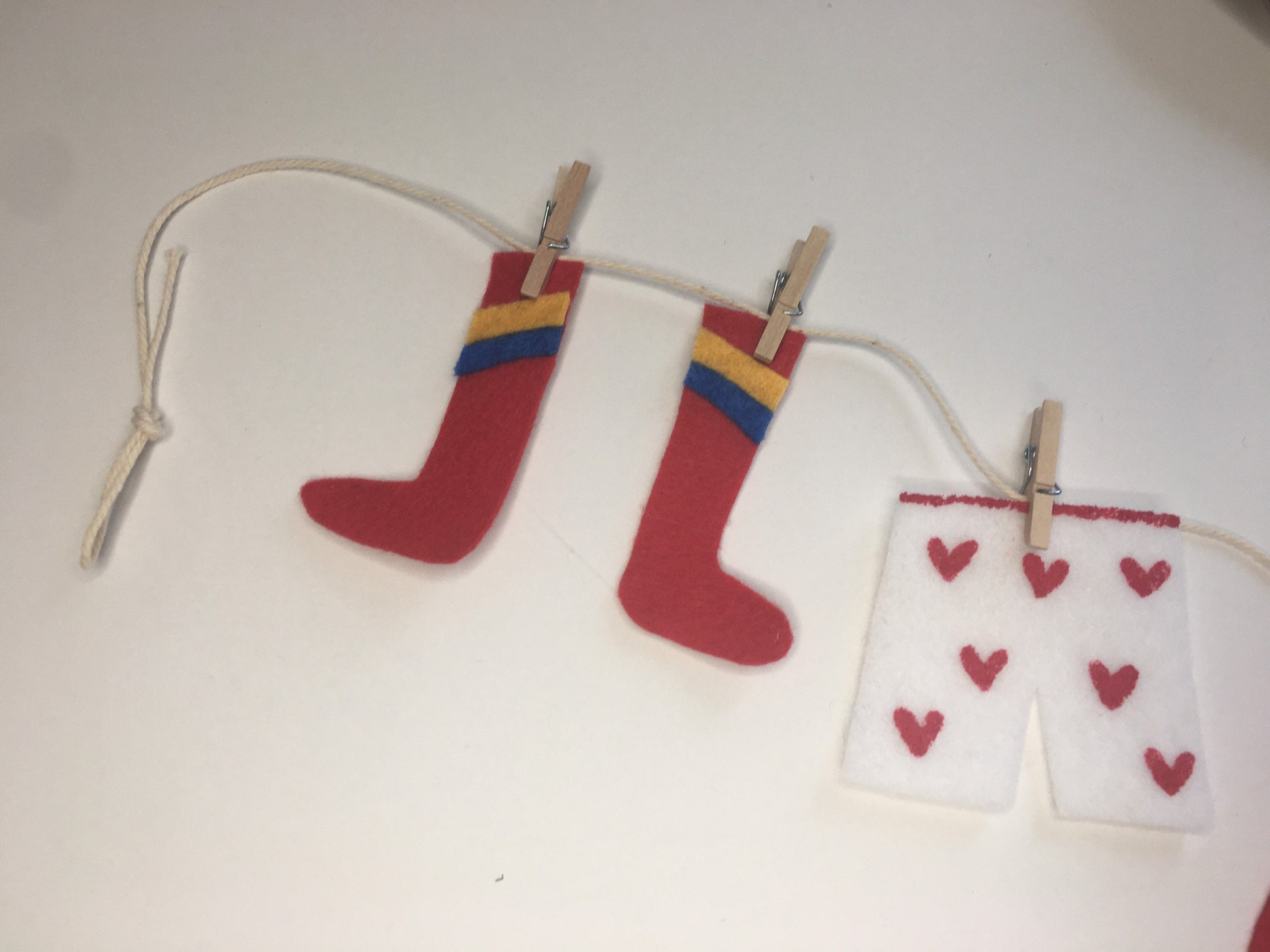 Super Mom and Dad Miniature Felt Clothesline Banner Garland Bunting Wall Hanging Decoration