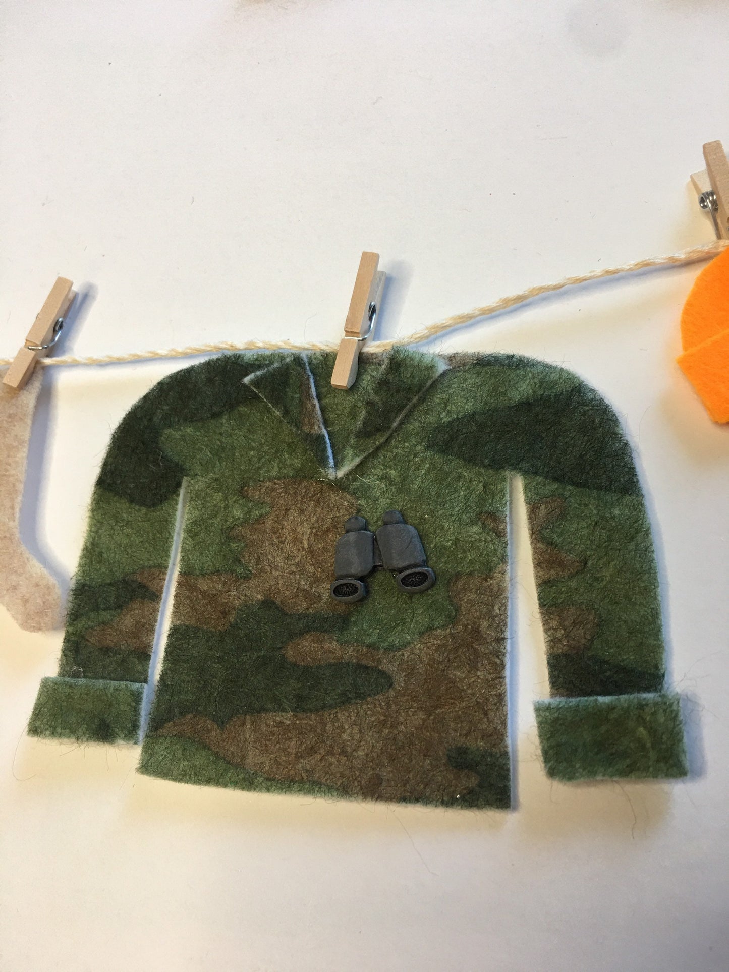 Handcrafted Hunting Enthusiast Clothesline Banner - Perfect Gift for Outdoor Enthusiasts!