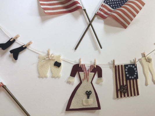 Betsy Ross’ Miniature Felt Clothesline Americana Banner Fourth of July Wall Hanging Garland