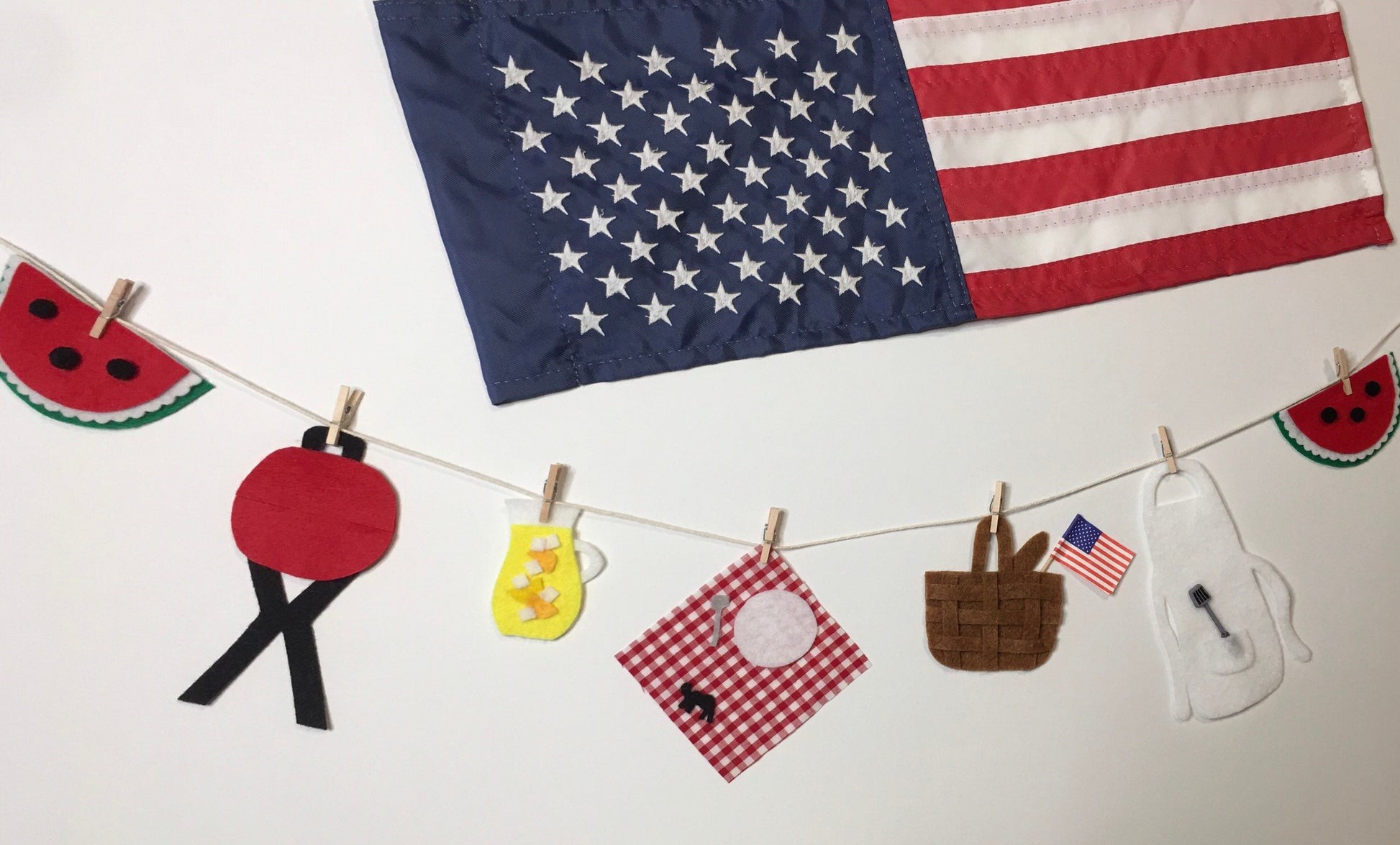 Summer Barbeque Miniature Felt Clothesline Garland Wall Hanging Decoration