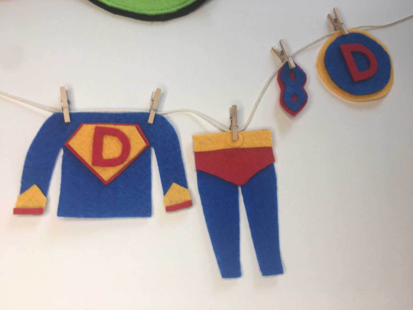 Super Mom and Dad Miniature Felt Clothesline Banner Garland Bunting Wall Hanging Decoration