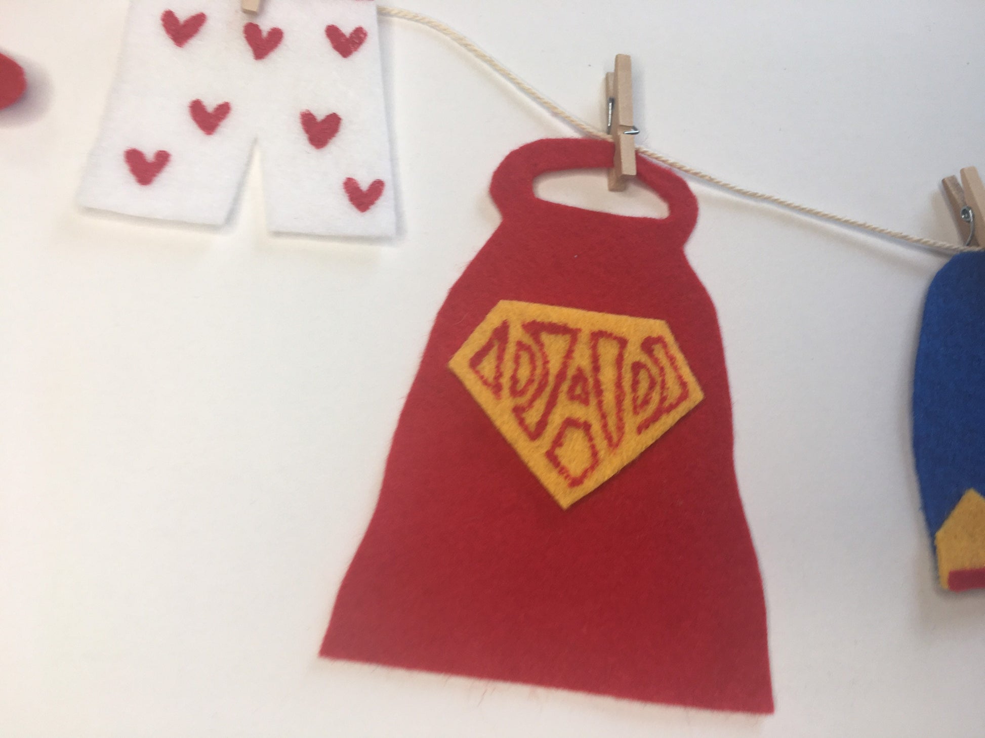 Super Mom and Dad Miniature Felt Clothesline Banner Garland Bunting Wall Hanging Decoration