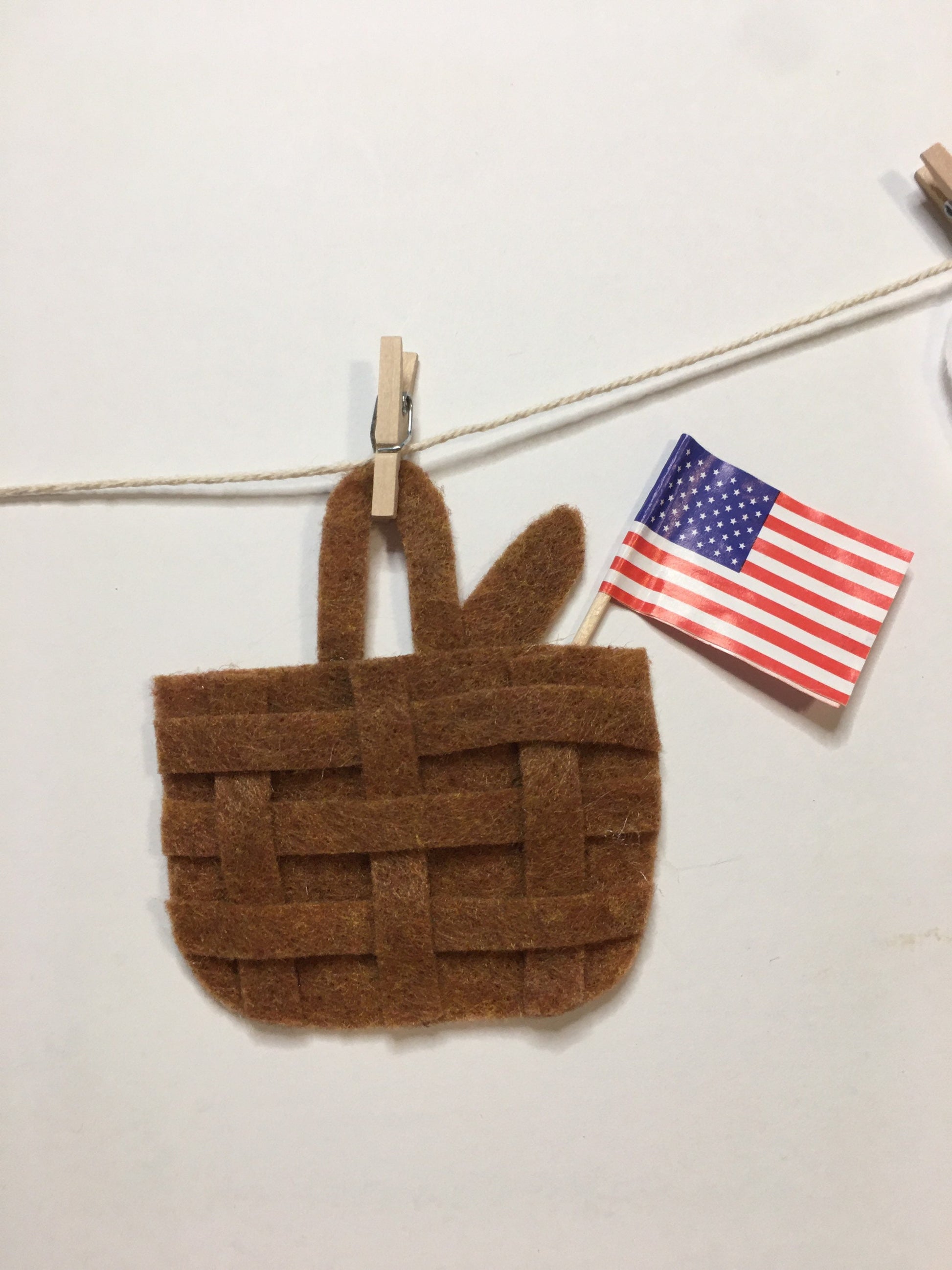 Summer Barbeque Miniature Felt Clothesline Garland Wall Hanging Decoration