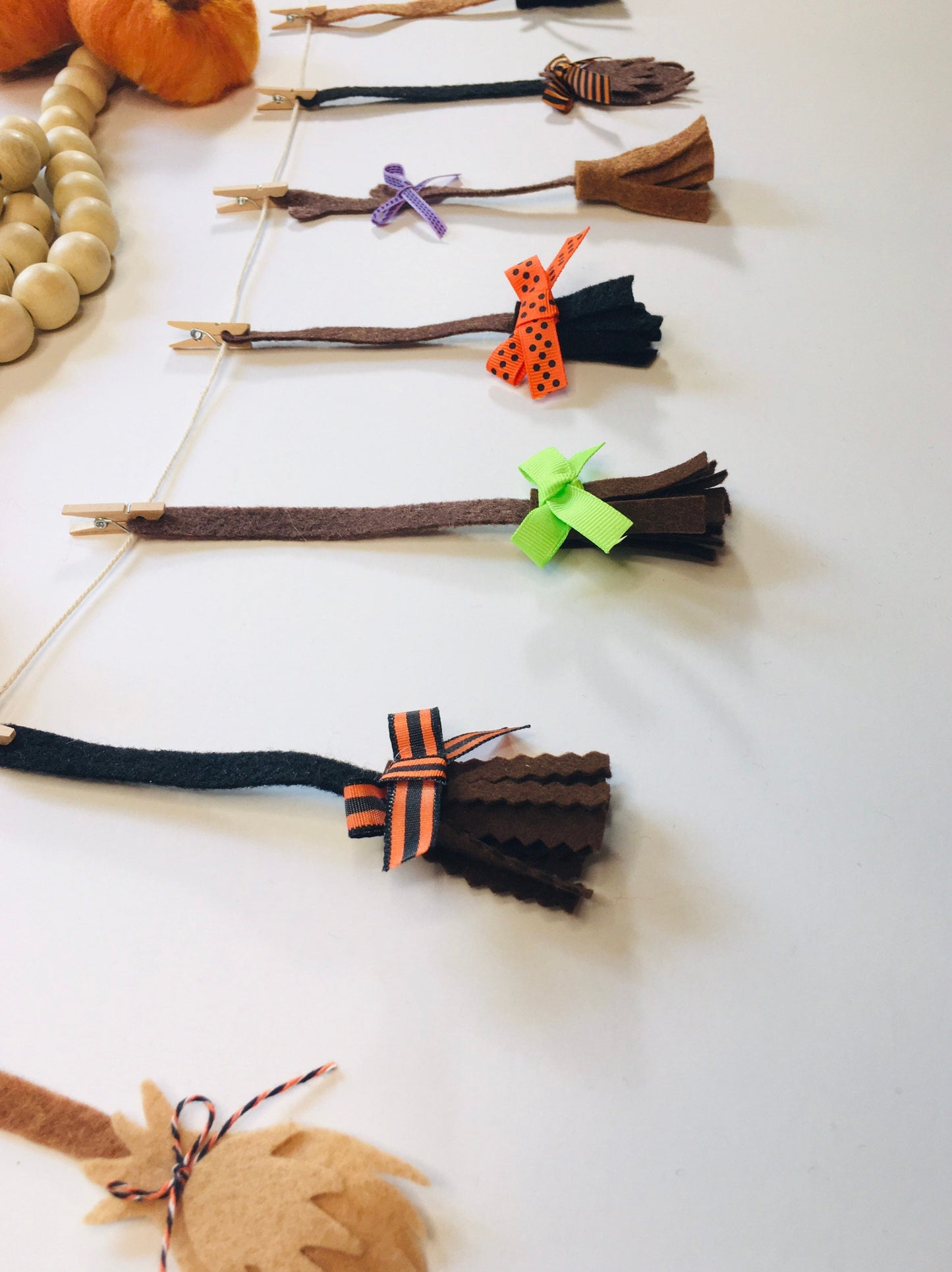 Felt Witch’s Brooms Miniature Clothesline Banner Halloween Garland Bunting Wall Hanging Decoration