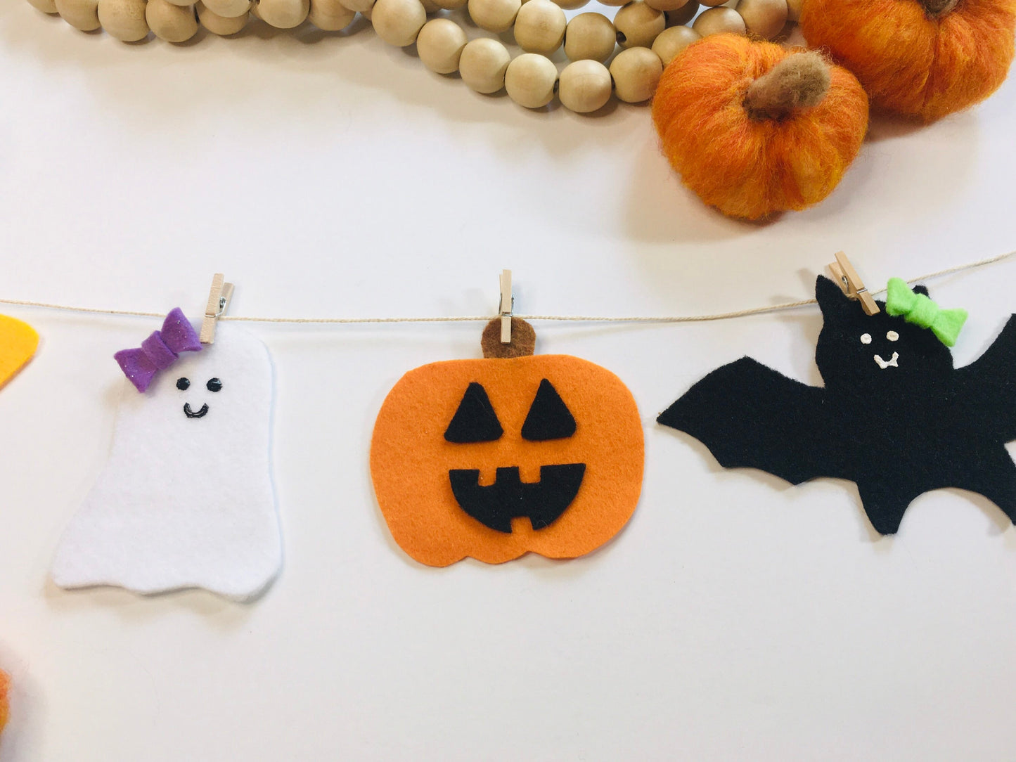 Cute Miniature Felt Happy Halloween Banner Ghost Bunting Bat Garland Spider Web Wall Hanging Candy Corn Decoration Jack o’ Lantern Pumpkin