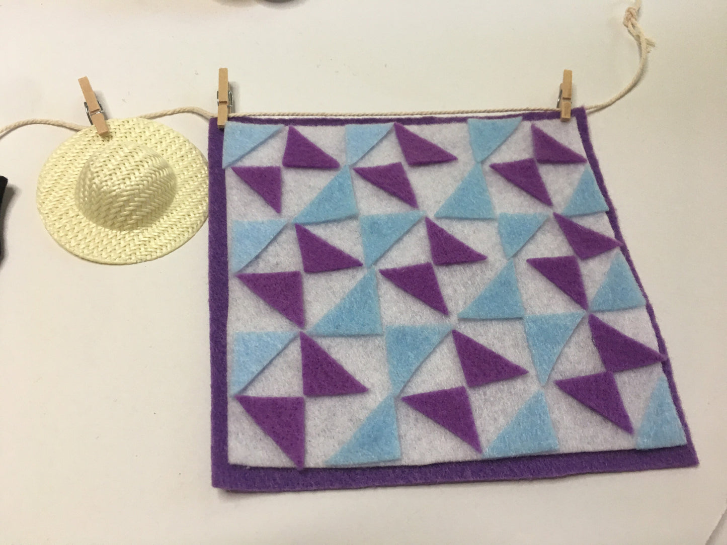 Miniature Amish Felt Clothesline Banner Garland Bunting Wall Hanging Decoration