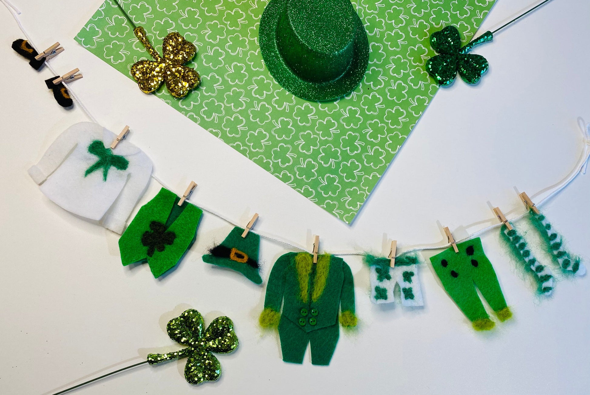 Miniature Felted Leprechaun's Clothesline Banner Decoration St. Patrick's Day Bunting Garland Wall Hanging