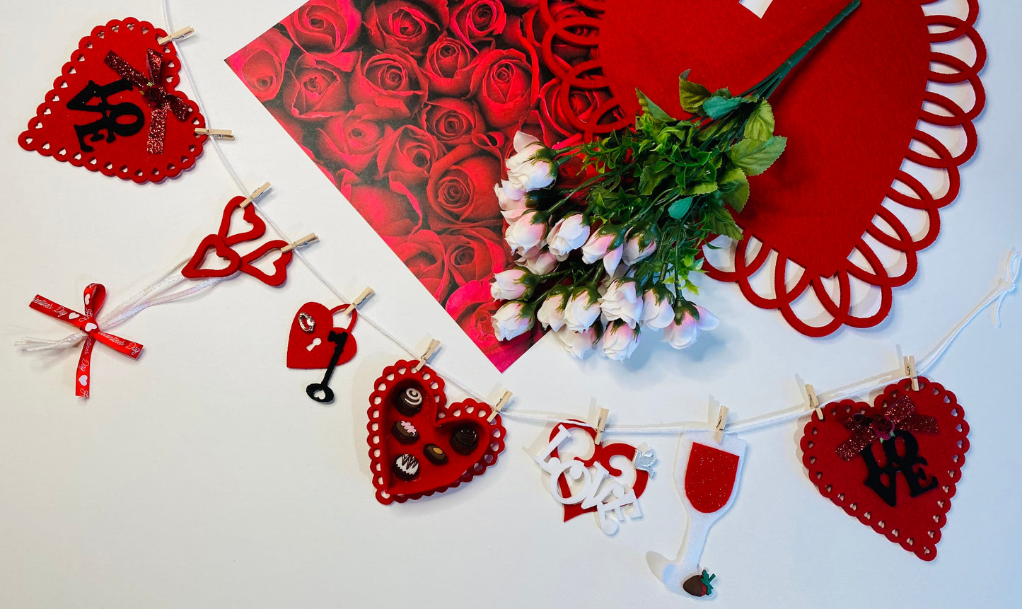 Romantic Valentine’s Day Miniature Felt Clothesline Banner Garland Bunting Wall Hanging Decoration