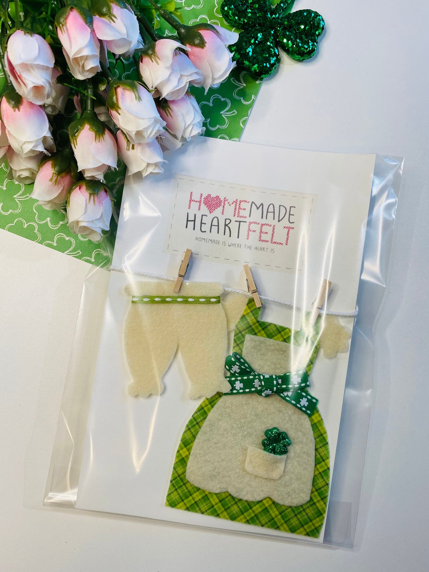 Leprechaun Man & Woman Clothesline Set of 2 Miniature Felt Clothesline Banner Garland Bunting Wall Hanging Decorations for St. Patrick’s Day