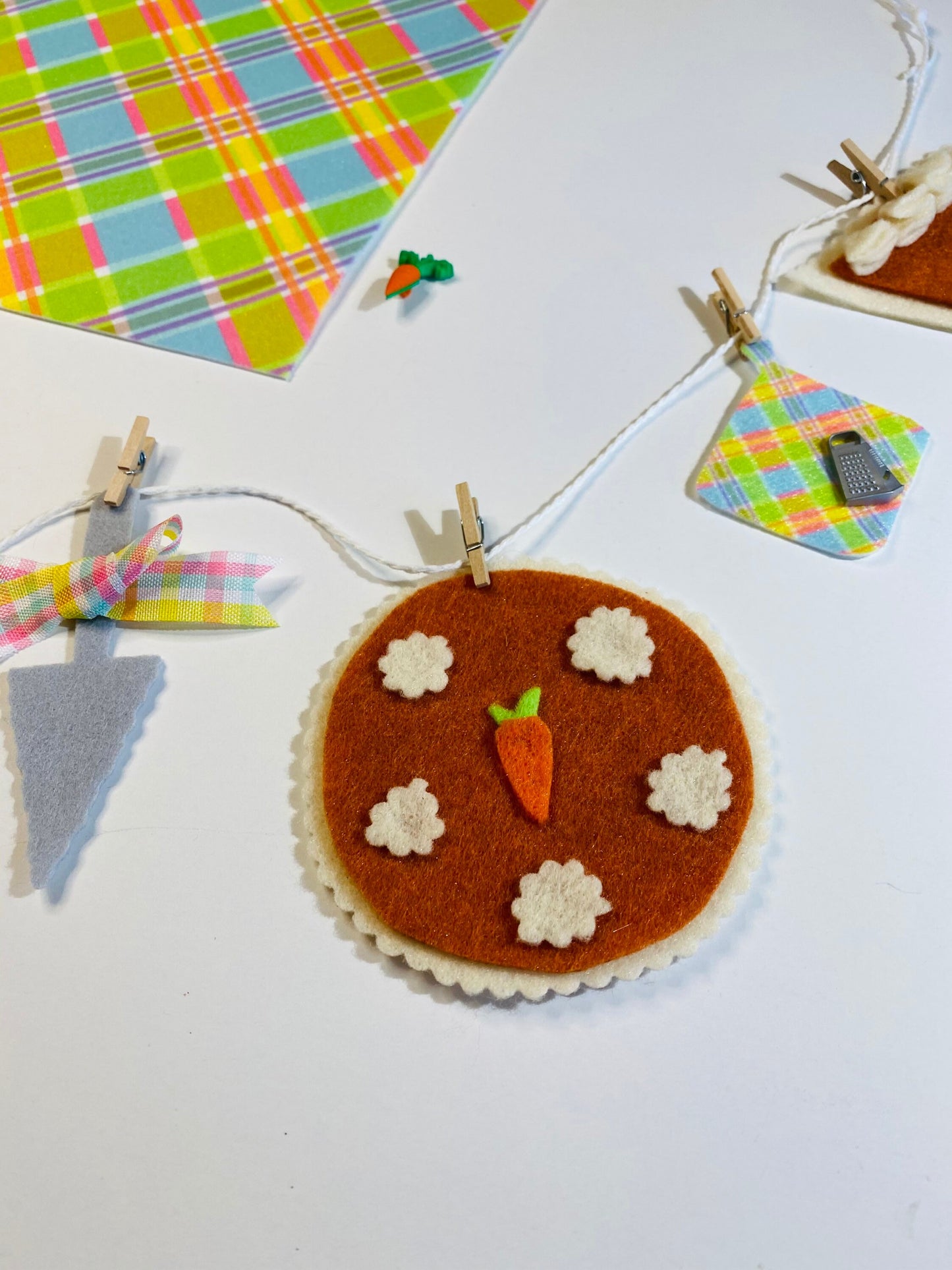 Carrot Cake Easter Baking Miniature Felt Clothesline Banner Garland Bunting Wall Hanging for Spring