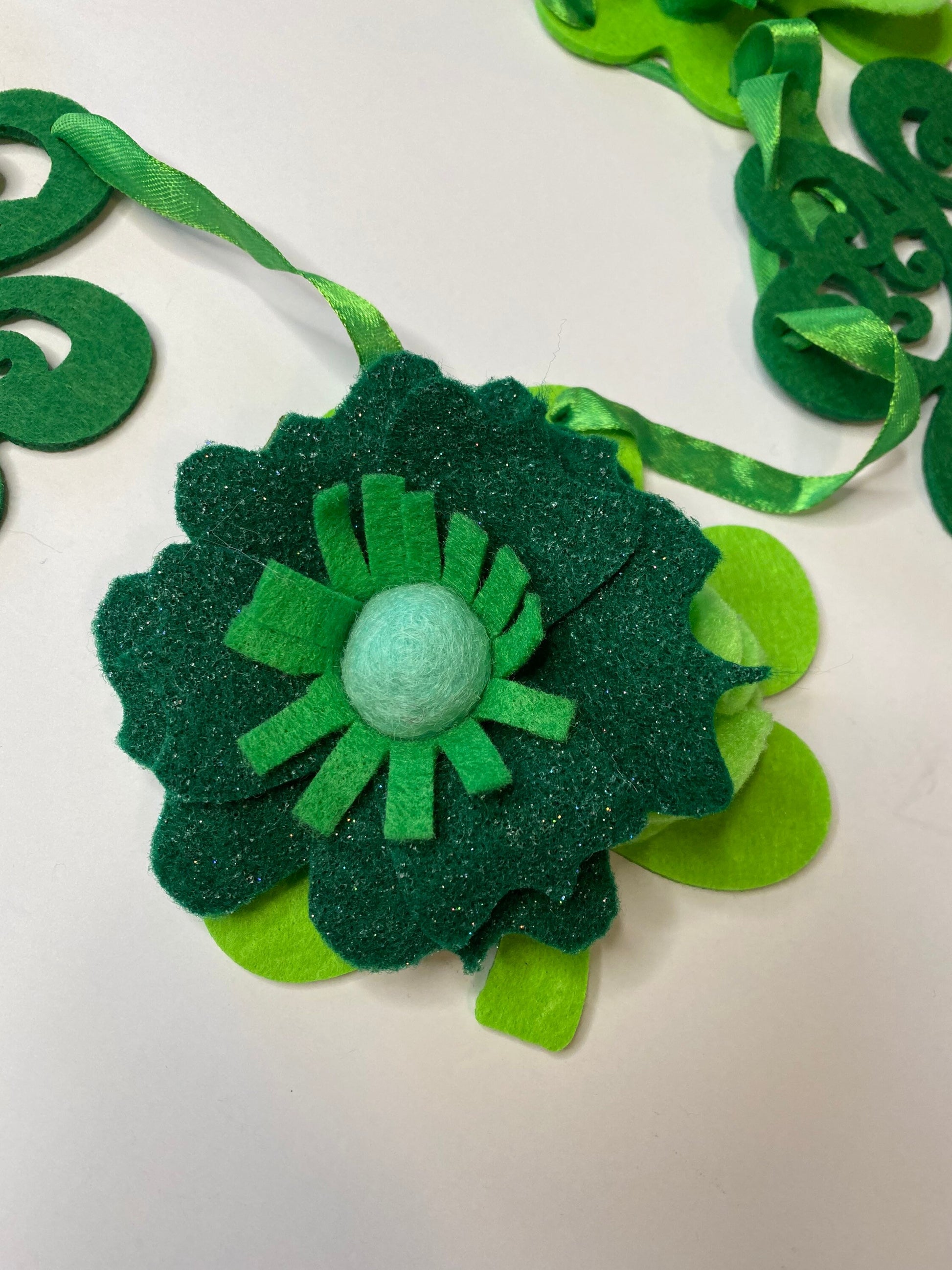 Shamrock Clover St. Patrick’s Day Banner with Felt Flowers and Ladybug Bunting Wall Hanging Decoration