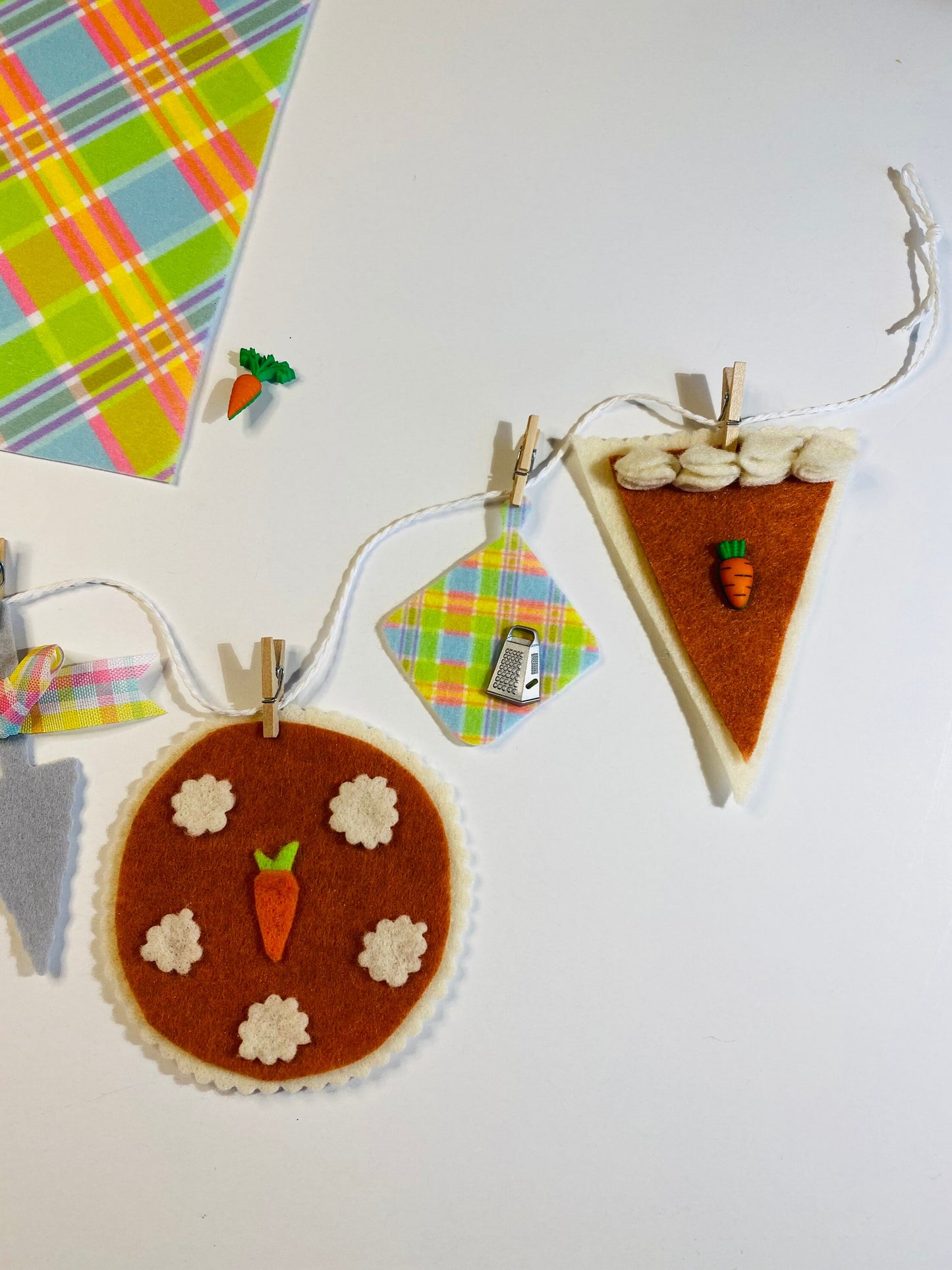 Carrot Cake Easter Baking Miniature Felt Clothesline Banner Garland Bunting Wall Hanging for Spring