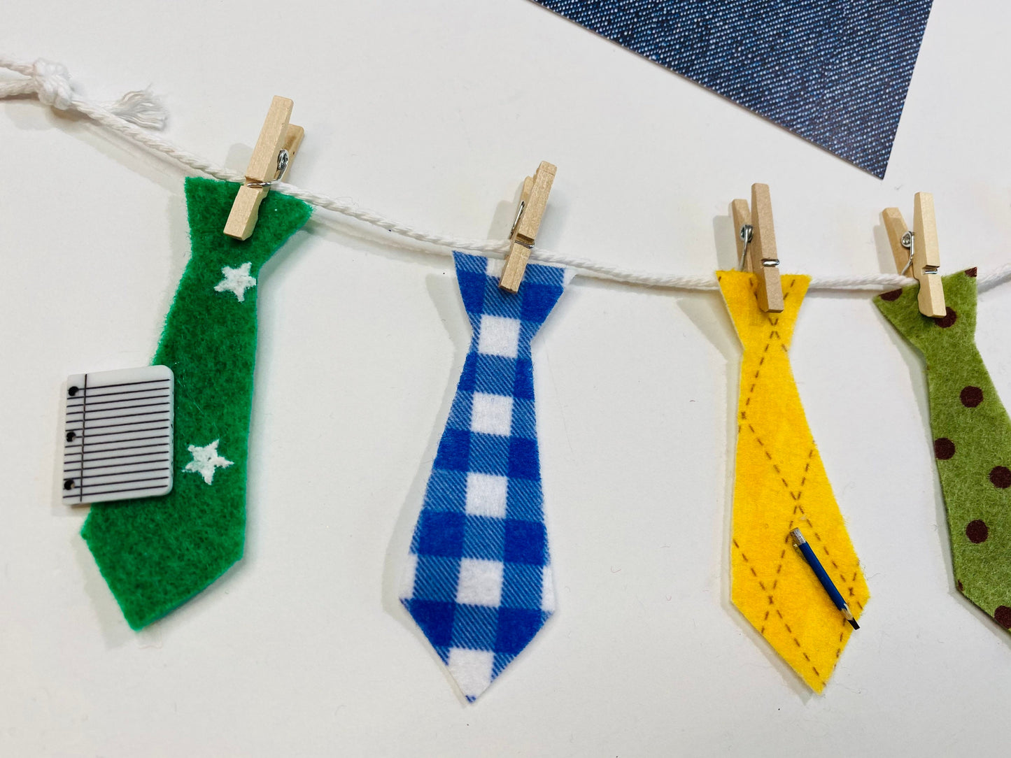 Dad’s Ties Miniature Felt Clothesline Banner Garland Bunting Wall Hanging Decoration for Father’s Day