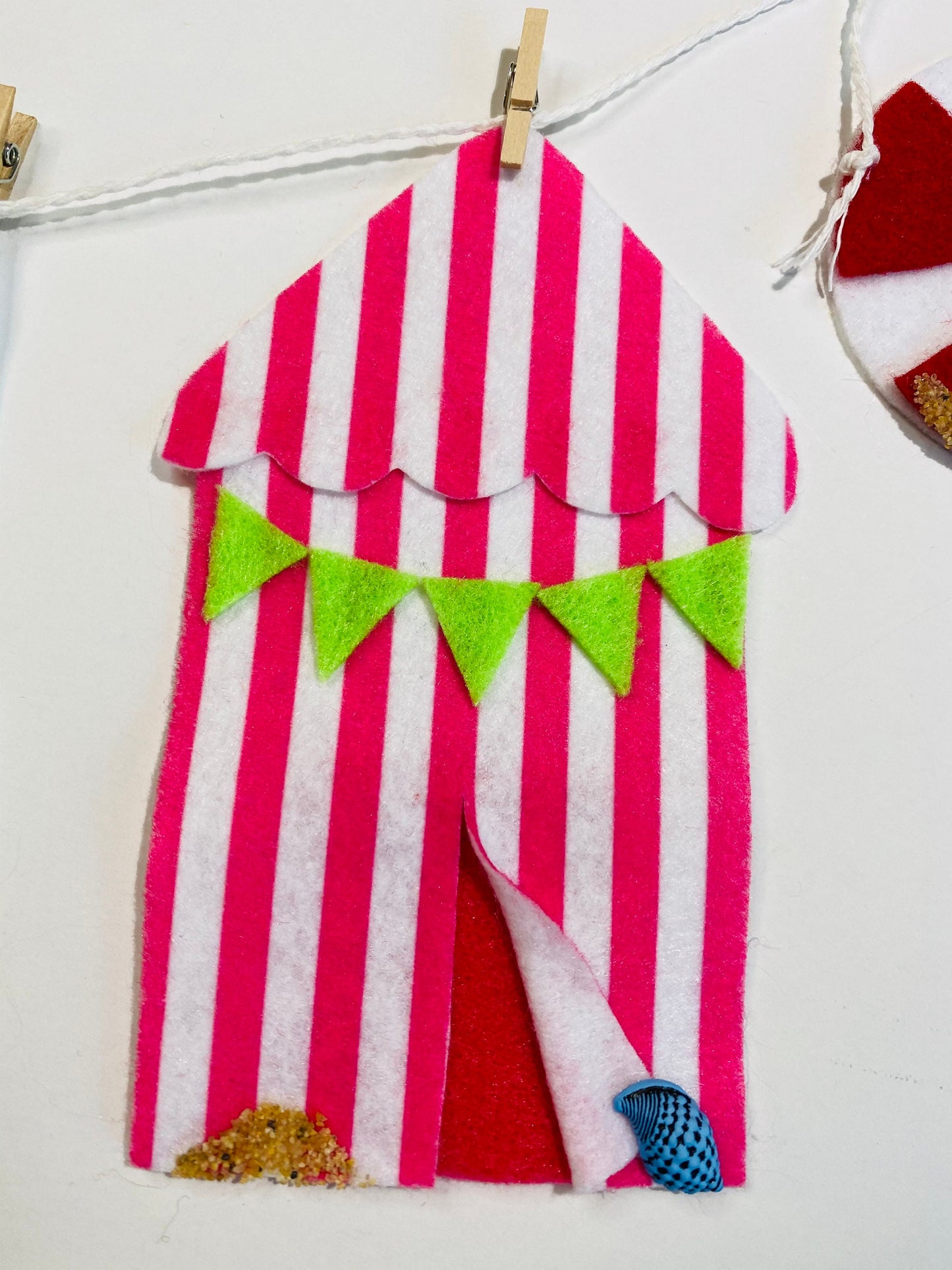 Old Fashioned Bathing Suit Miniature Felt Clothesline Beach Tent Garland Bunting Wall Hanging Decoration for Summer