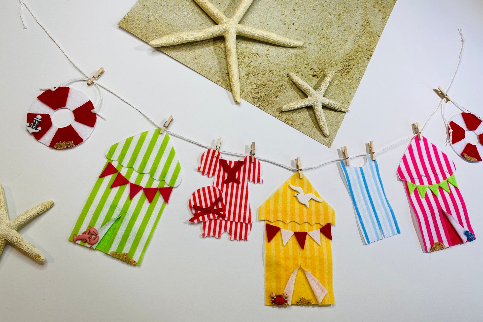 Old Fashioned Bathing Suit Miniature Felt Clothesline Beach Tent Garland Bunting Wall Hanging Decoration for Summer