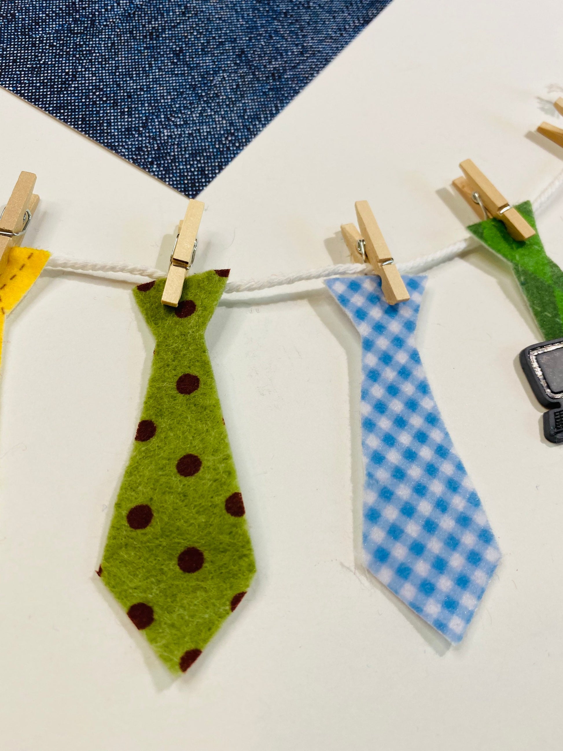 Dad’s Ties Miniature Felt Clothesline Banner Garland Bunting Wall Hanging Decoration for Father’s Day