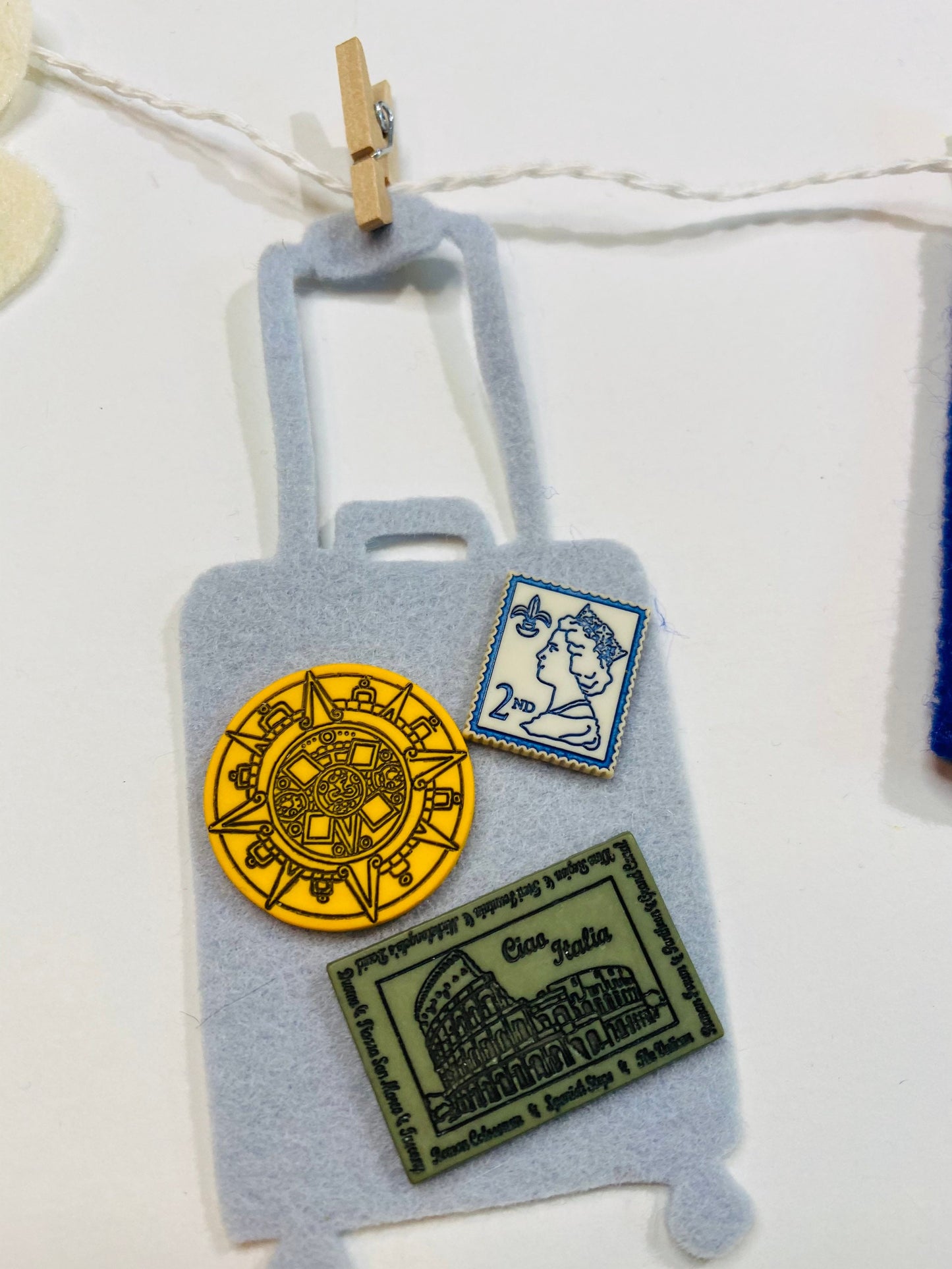 Traveler's Clothesline Banner, Tourist Bunting, Gift for Travel Lovers, Jetsetters Garland, Bon Voyage Themed Décor