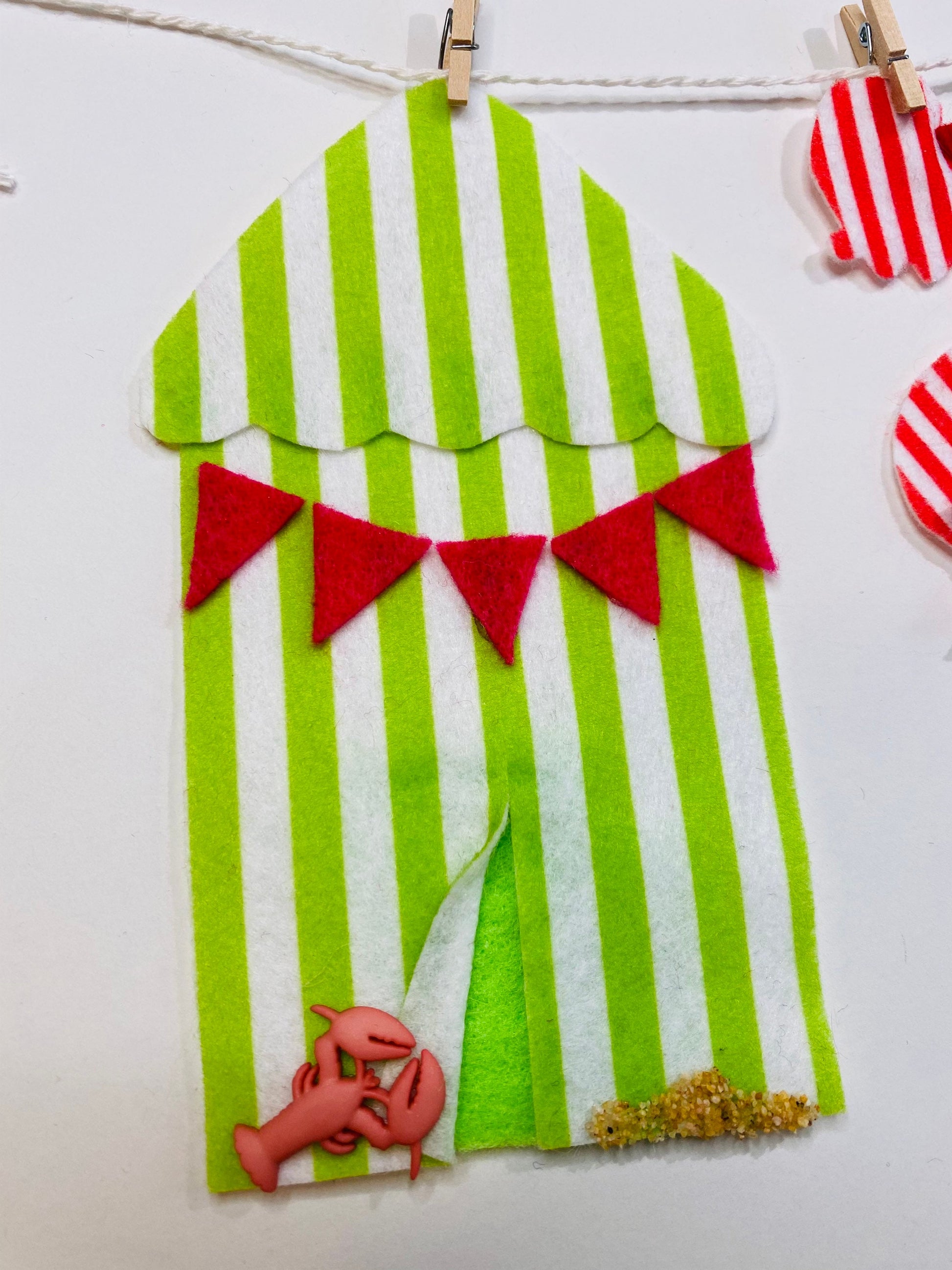 Old Fashioned Bathing Suit Miniature Felt Clothesline Beach Tent Garland Bunting Wall Hanging Decoration for Summer
