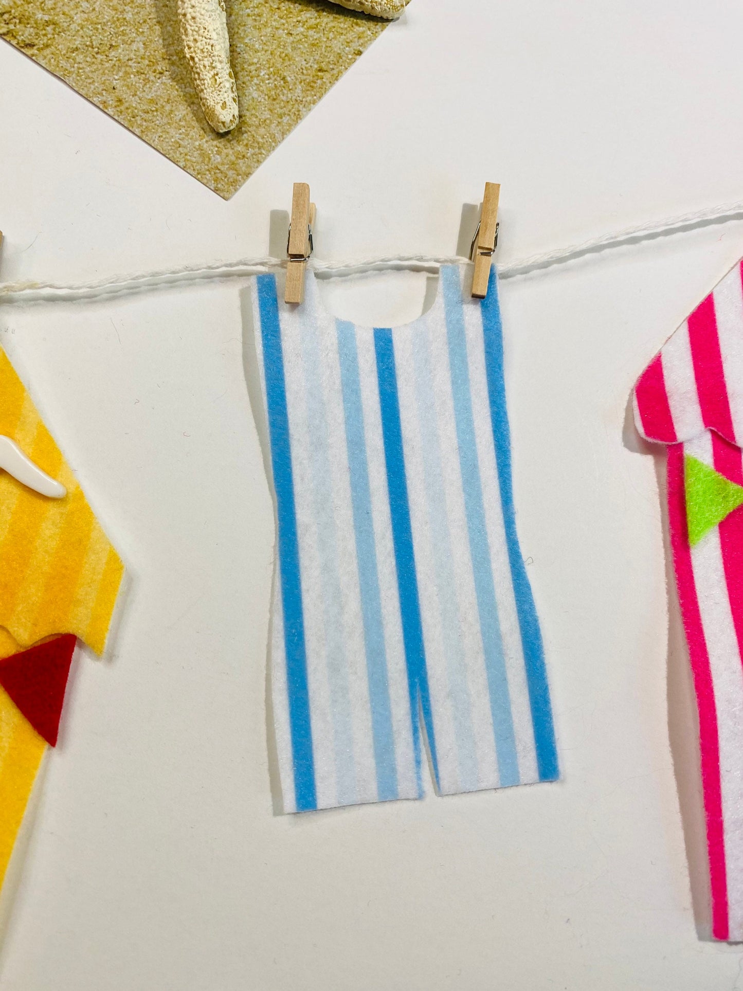 Old Fashioned Bathing Suit Miniature Felt Clothesline Beach Tent Garland Bunting Wall Hanging Decoration for Summer