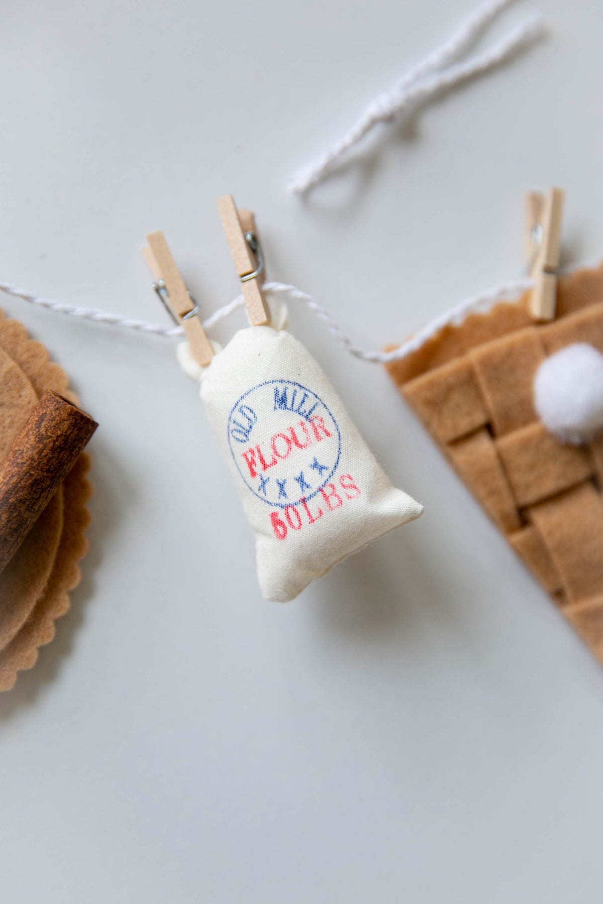 Apple Pie Fall Baking Miniature Felt Clothesline Autumn Banner Bakery Bunting Garland Wall Hanging Decoration