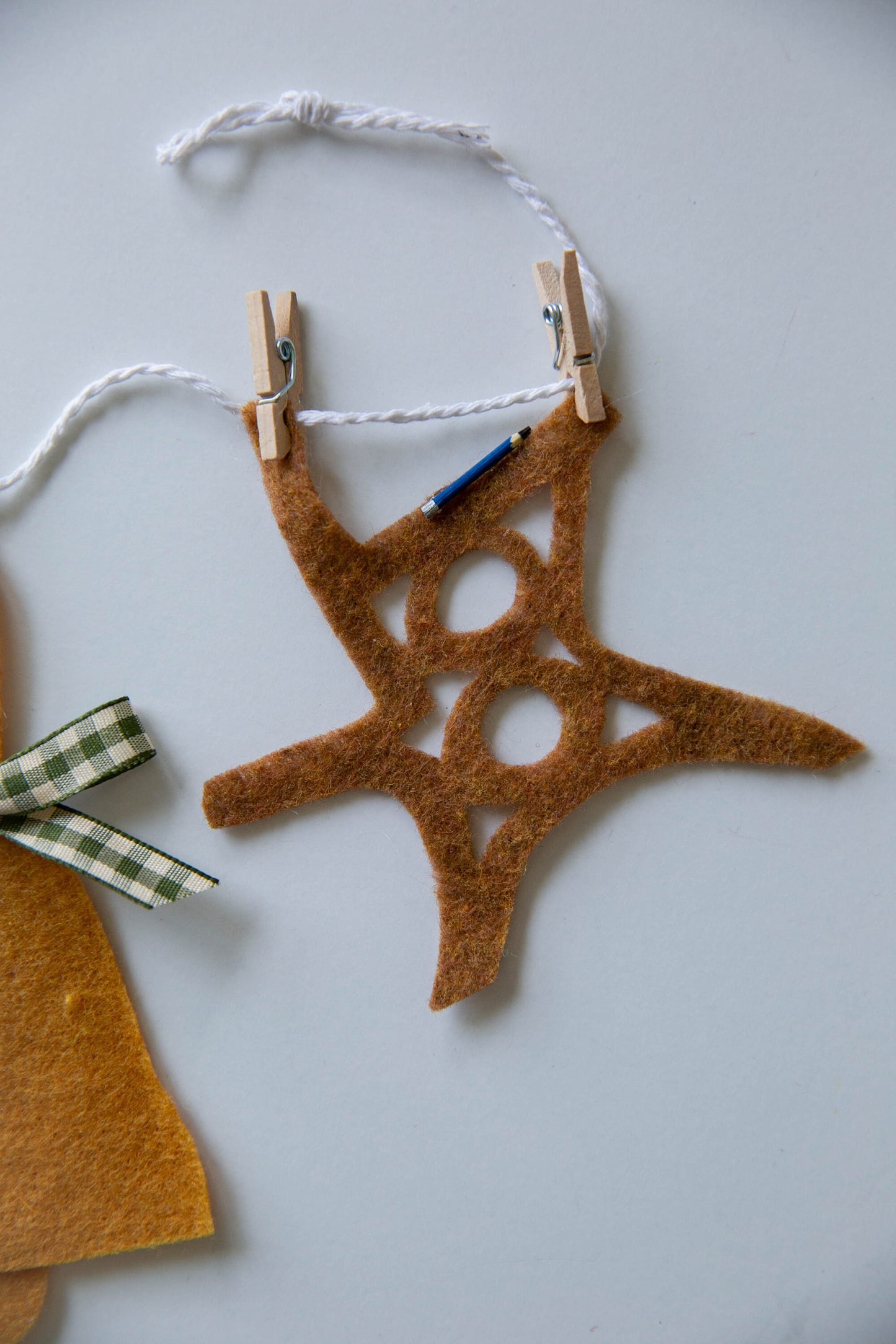 Old Fashioned School House Miniature Felt Banner Bunting Garland Wall Hanging Decoration