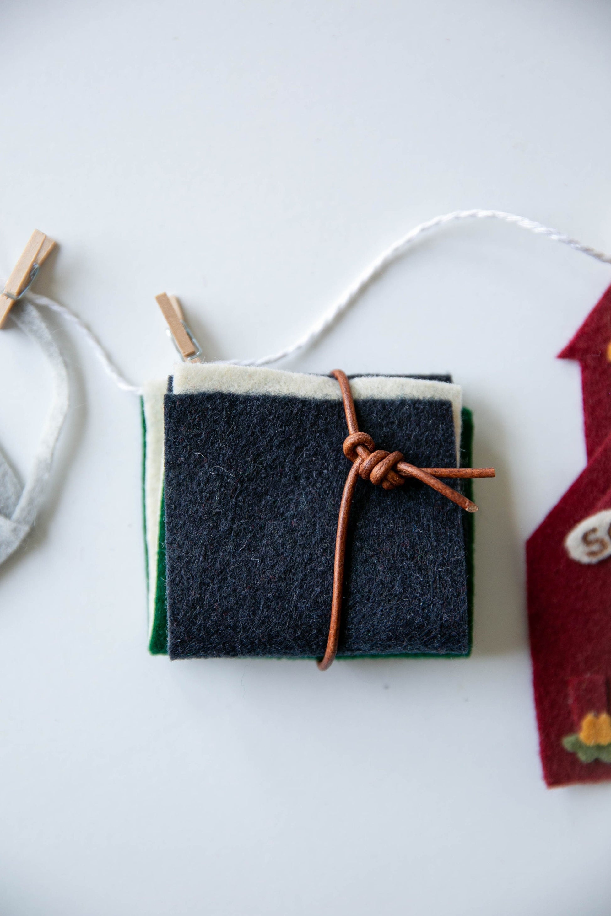 Old Fashioned School House Miniature Felt Banner Bunting Garland Wall Hanging Decoration