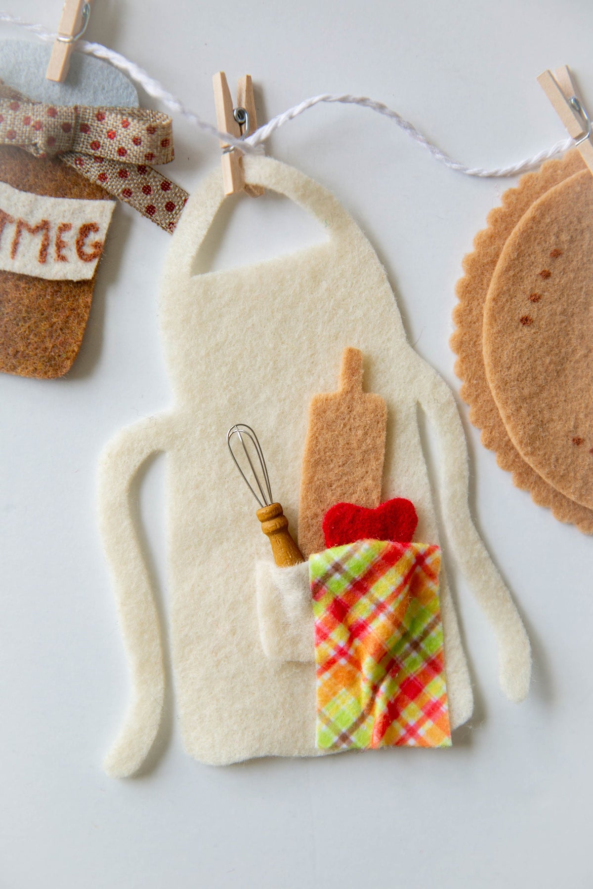 Apple Pie Fall Baking Miniature Felt Clothesline Autumn Banner Bakery Bunting Garland Wall Hanging Decoration